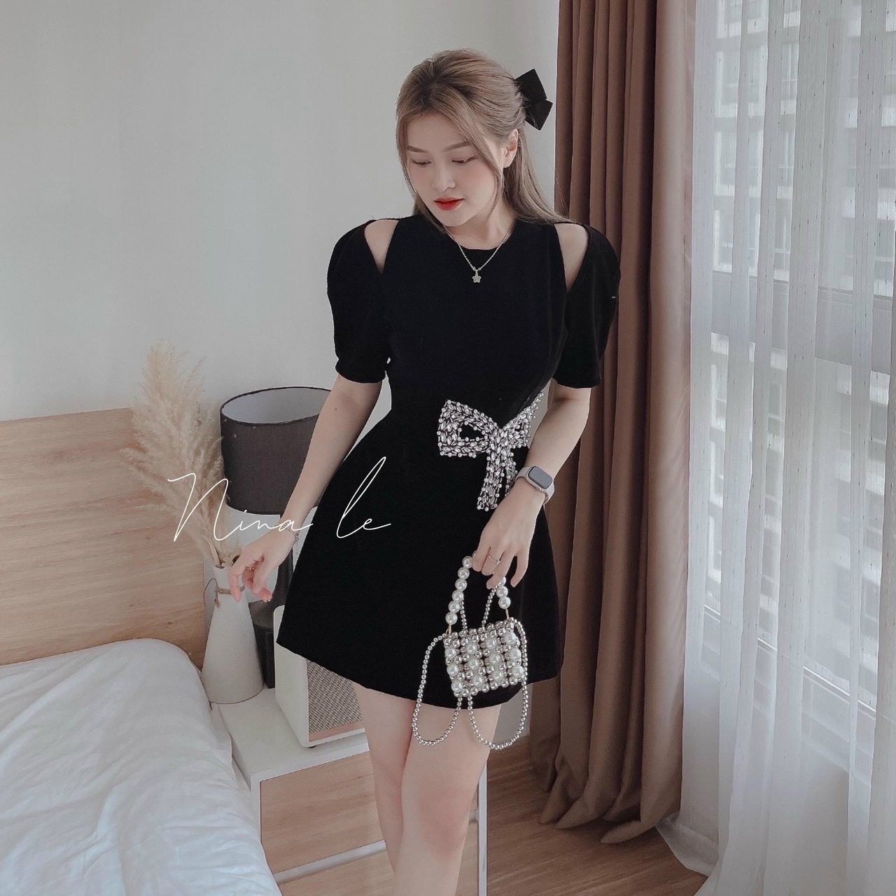 Đầm Ren Tay Lỡ Khoét Vai XK ĐGR53 | The V Fashion