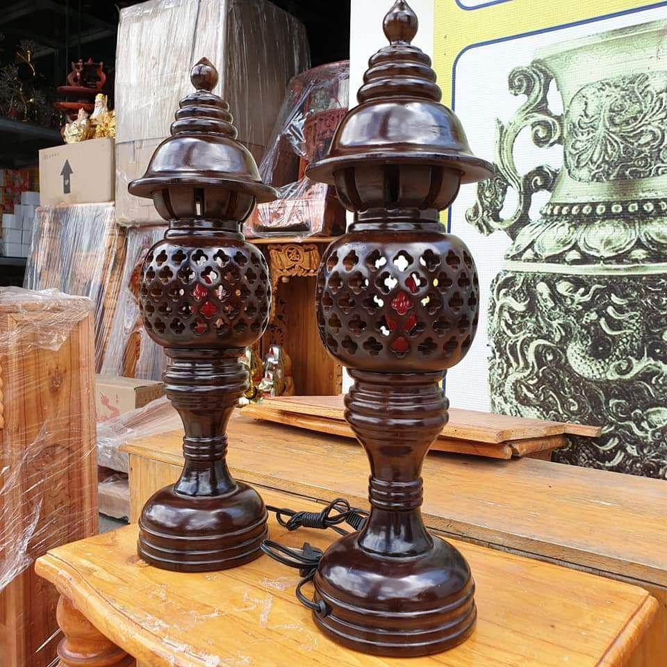 Cặp đèn thờ gỗ tràm bông vàng cao 48 cm
