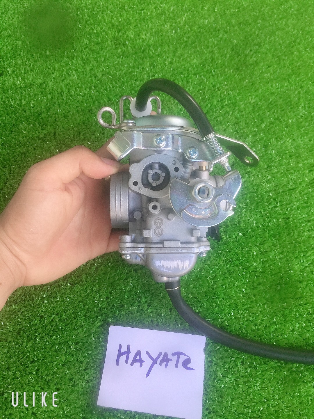 Chế ( bình xăng con xe Hayate đẹp giống zin