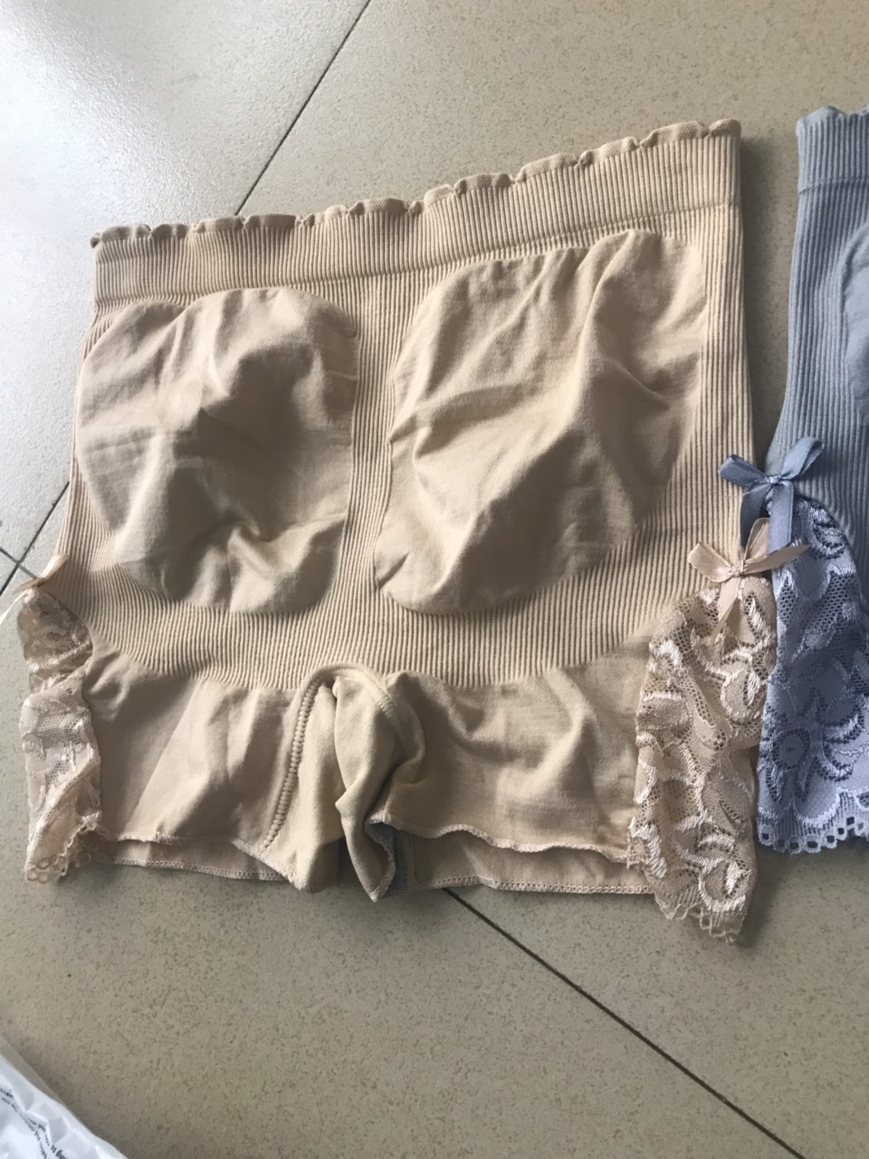 Quần đùi mặc váy cotton pha ren đẹp