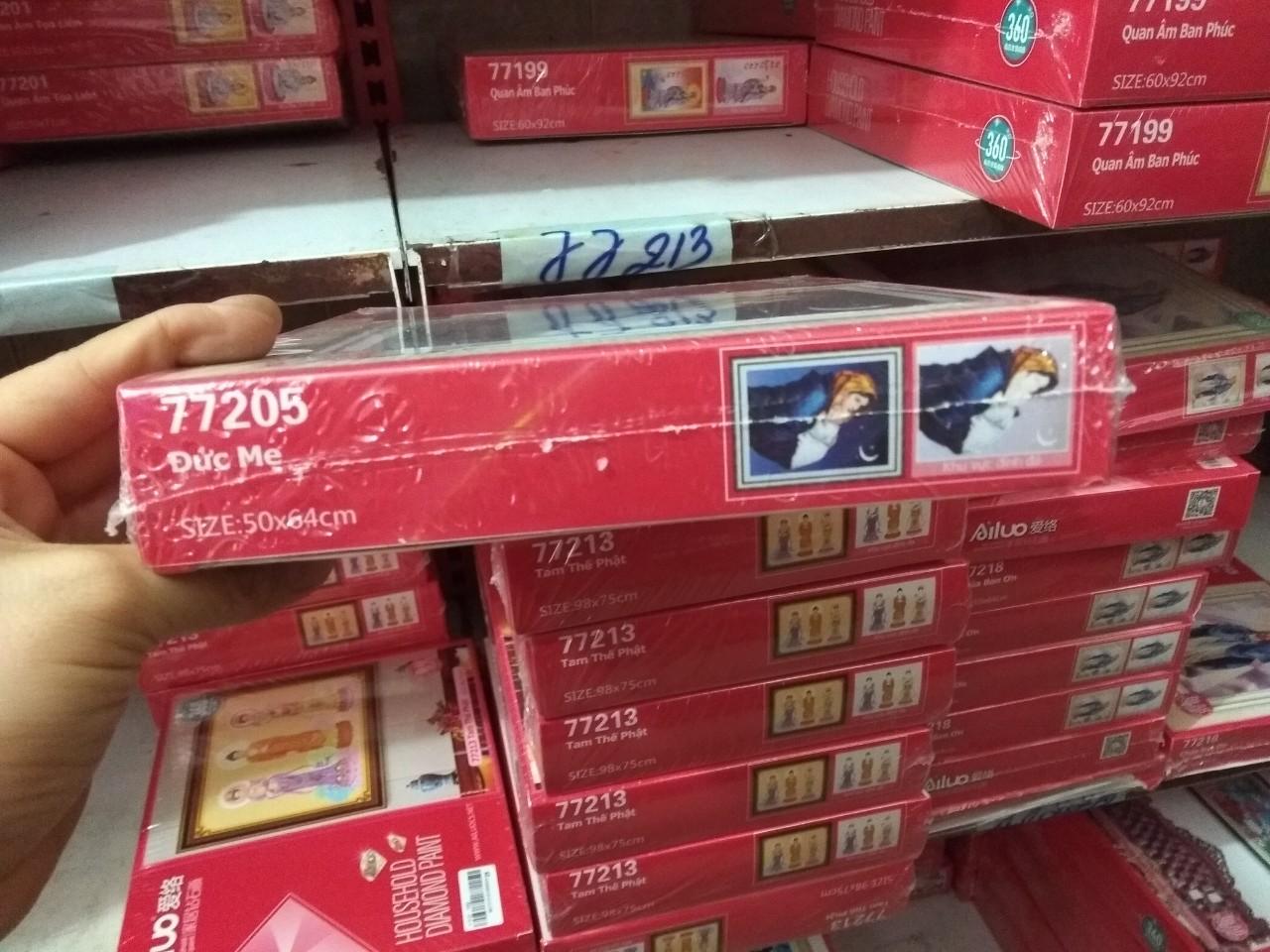 [HCM]Tranh đính đá chúa đức mẹ bồng con 77205