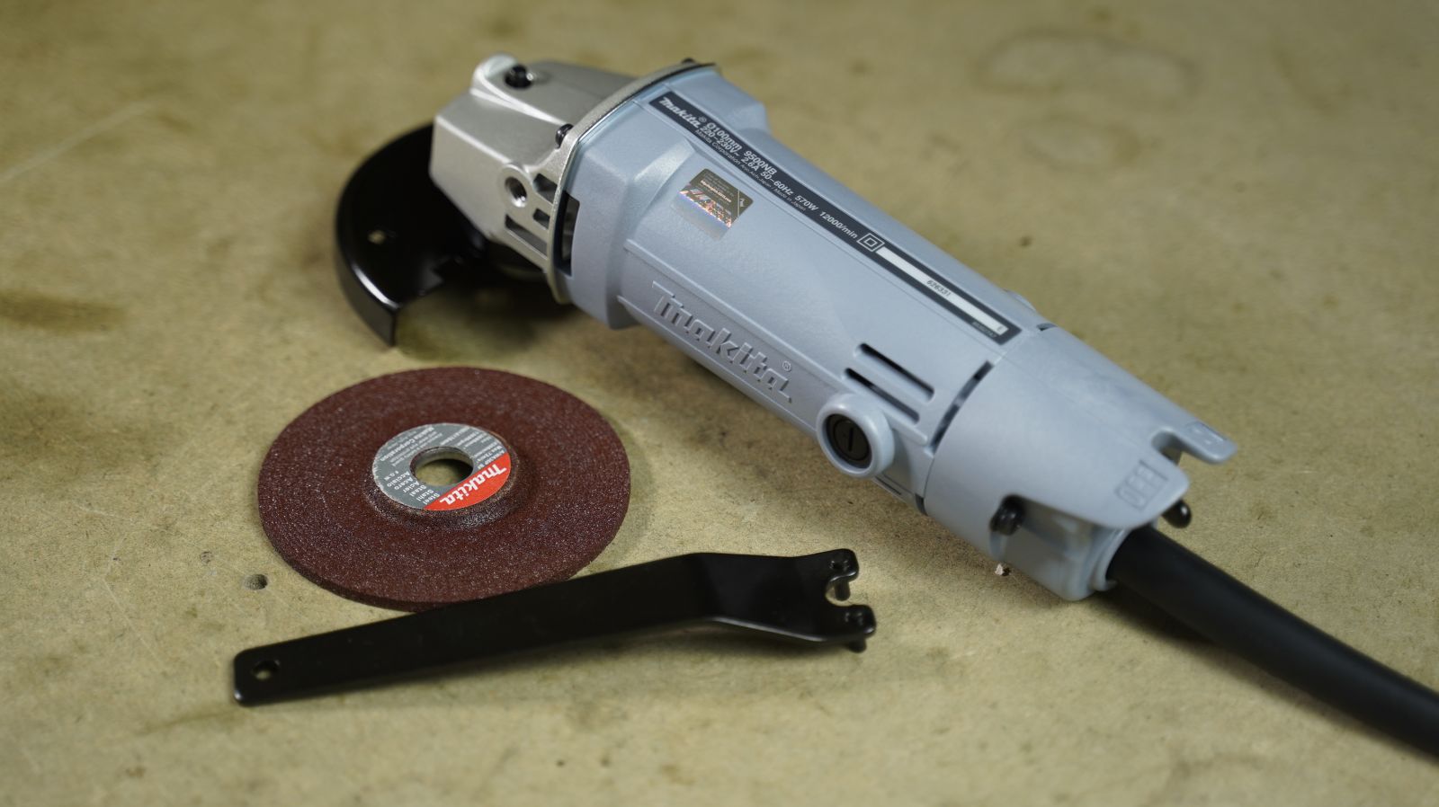 Máy mài góc Makita 9500NB
