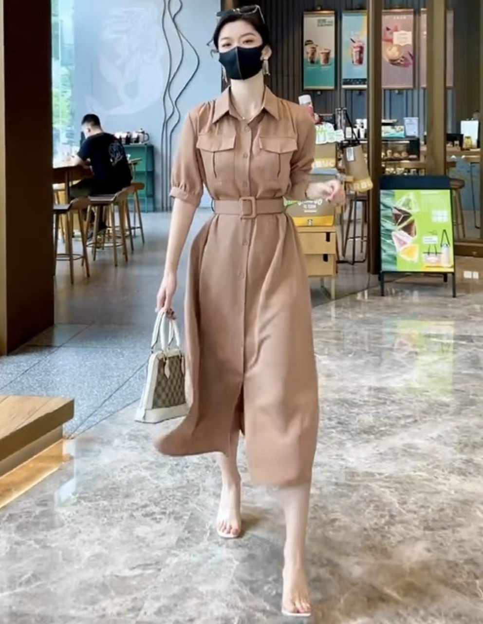 Đầm kem túi hộp kèm belt