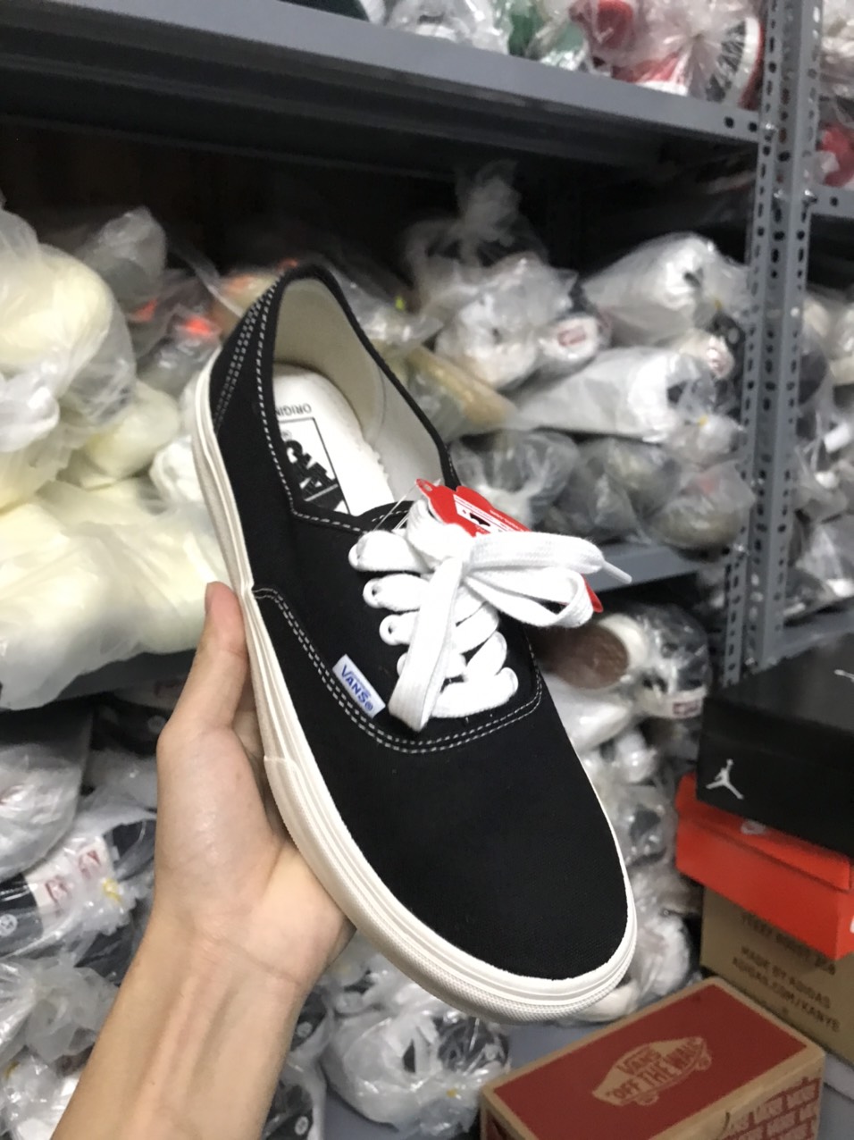 giày thể thao nam nữ vans vaul classic