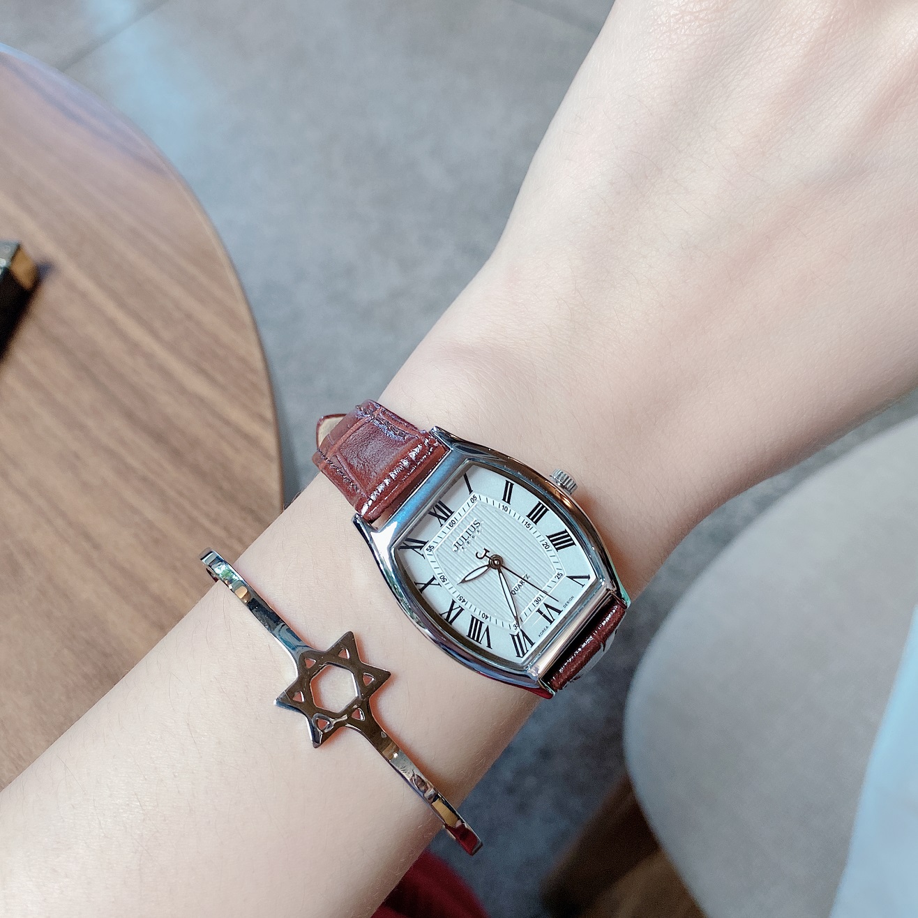 Đồng hồ nữ Julius Hàn Quốc JA-703 cổ điển dây da