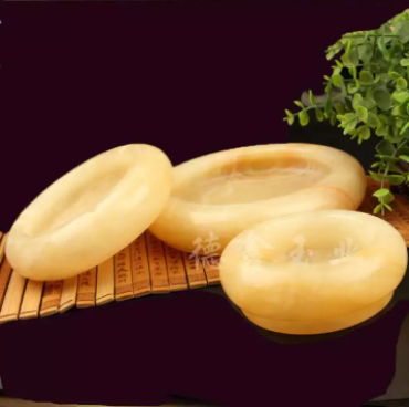 Gạt tàn thuoc bằng đá Ngọc bích tự nhiên