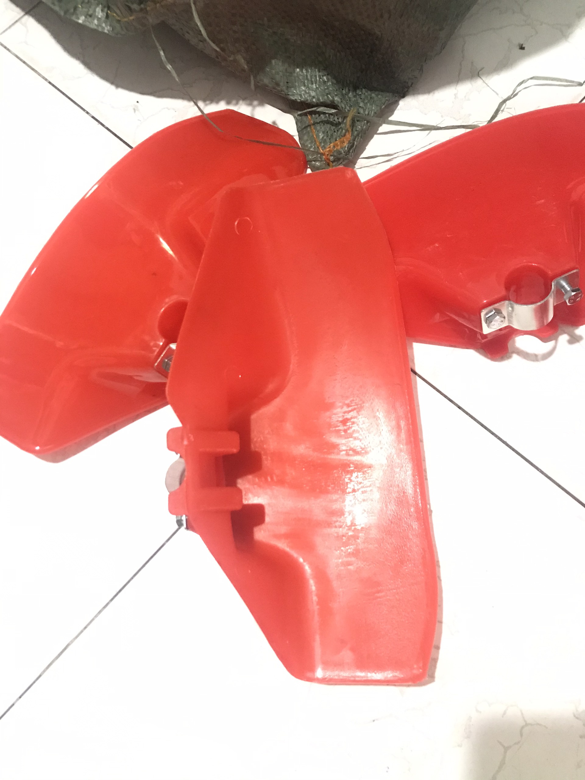 (2 Pieces) Plastic Grass Guard for Lawn Mower