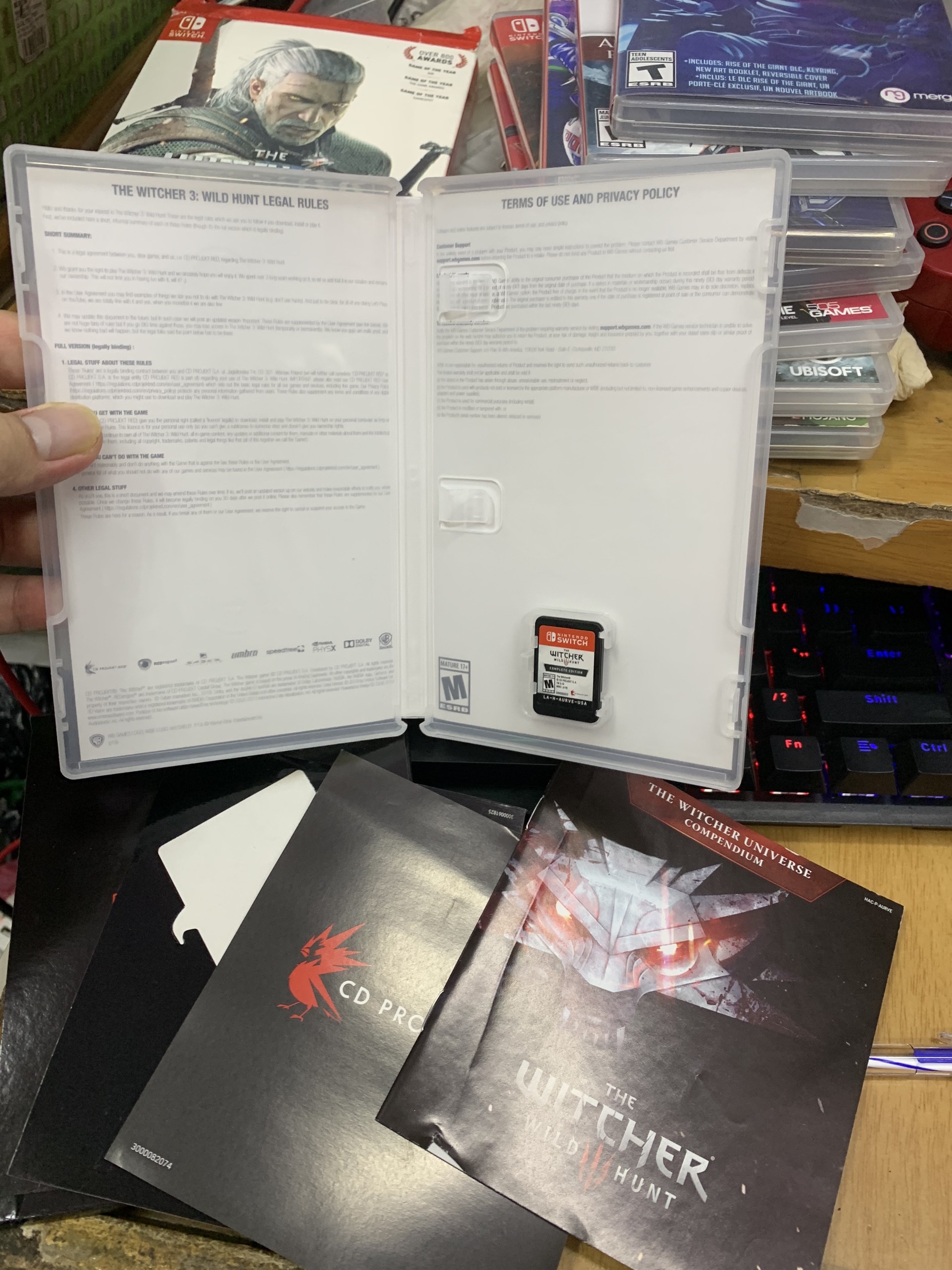 Băng Game Nintendo Switch The Witcher 3 Wild Hunt Complete Edition Artbook
