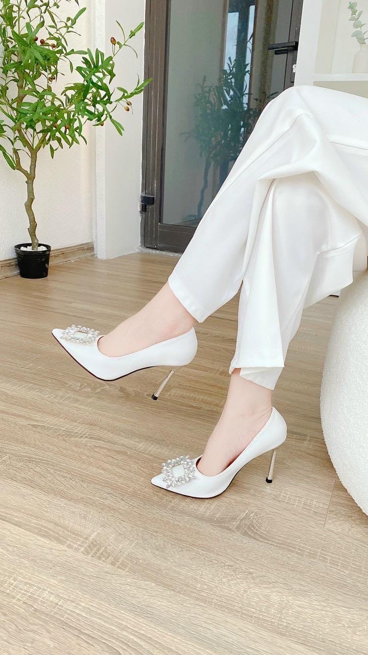 Giày cao gót cao cấp trắng 9p khoá đá vuông G28