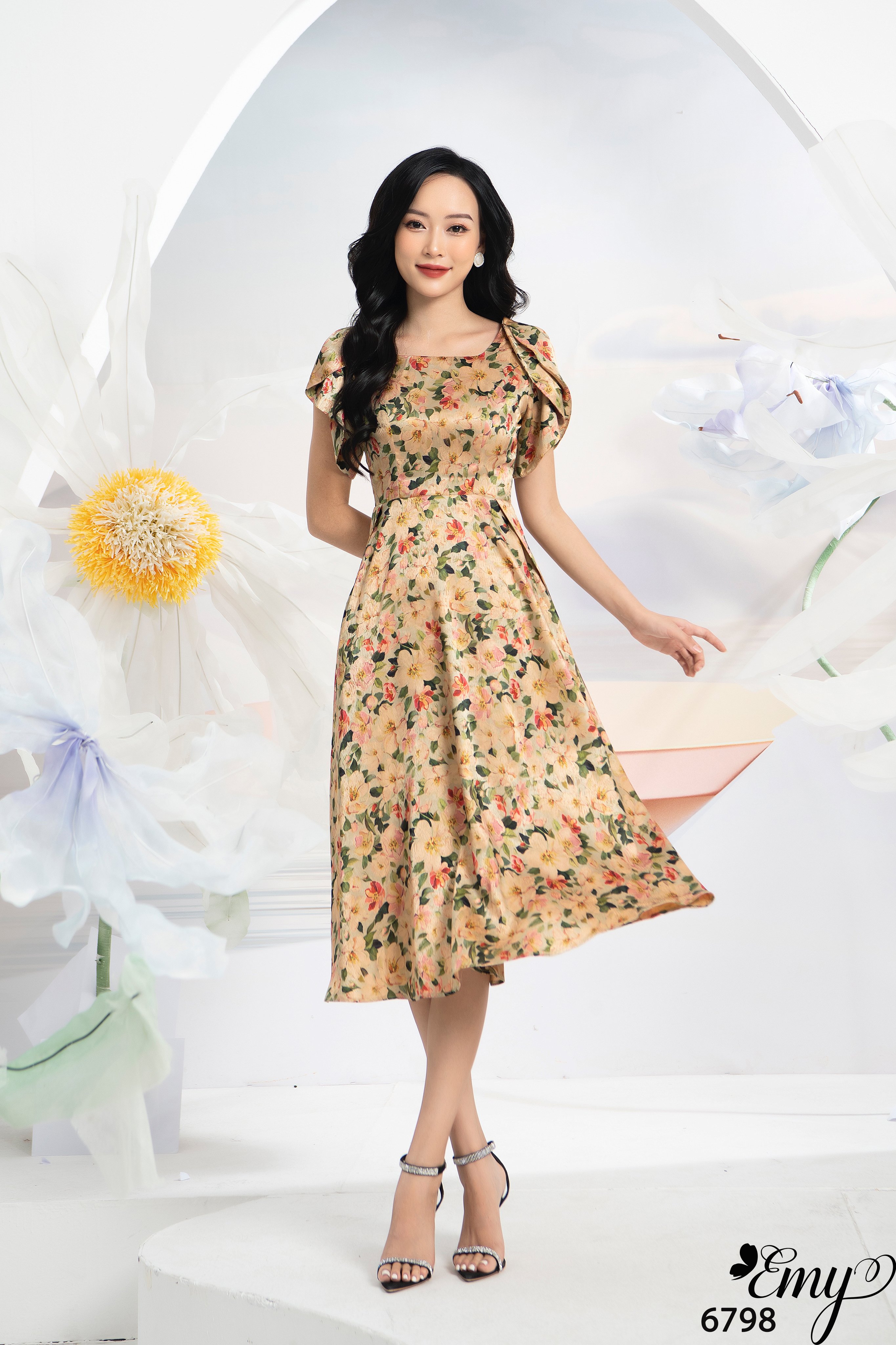 Đầm EMY EM6798 Xoè Lụa Vân Tay Bèo