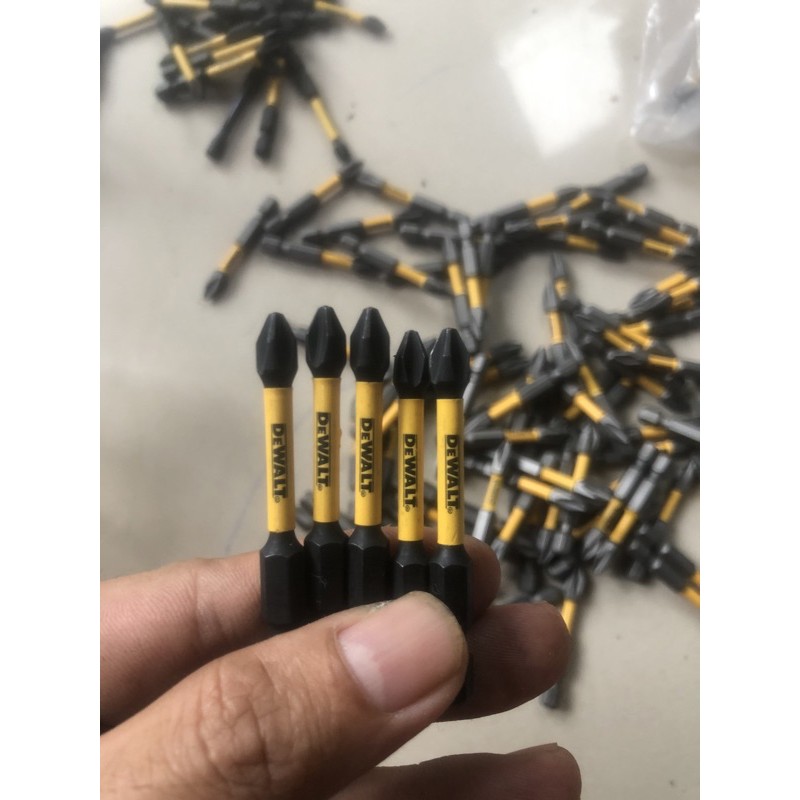 [HCM]mủi vít pake dewalt ph2 -6cm