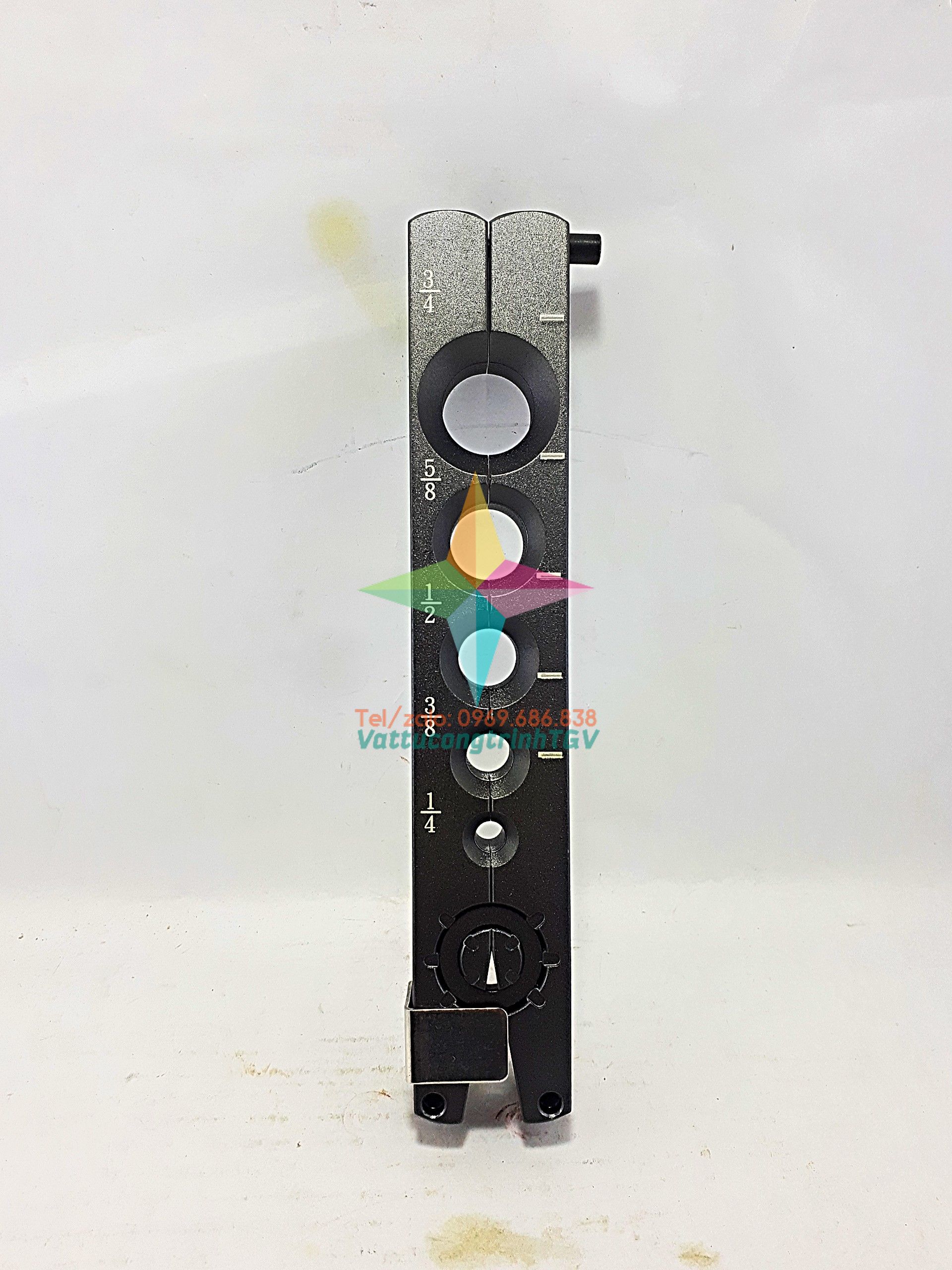 Thanh kẹp loe TASCO Black TB550Plus