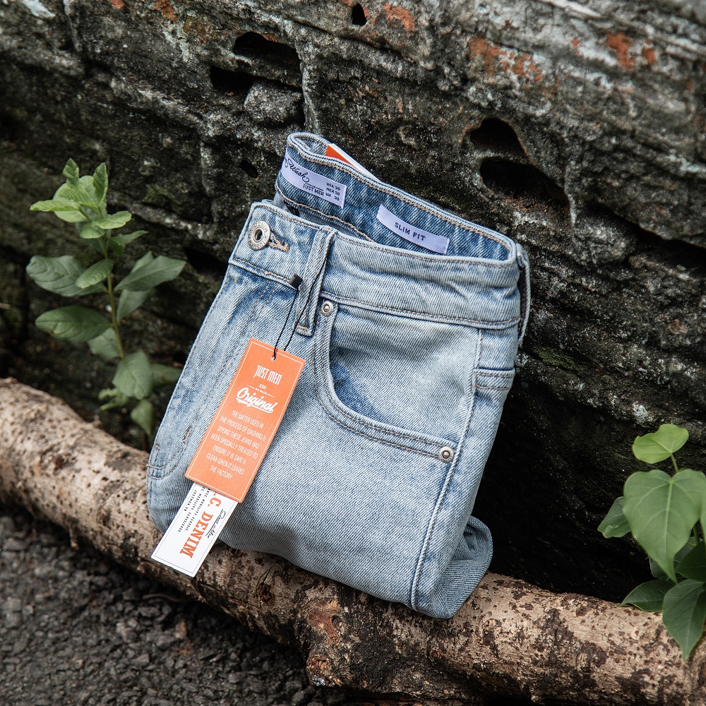 Quần Shorts Jeans Trơn Just Men 220105