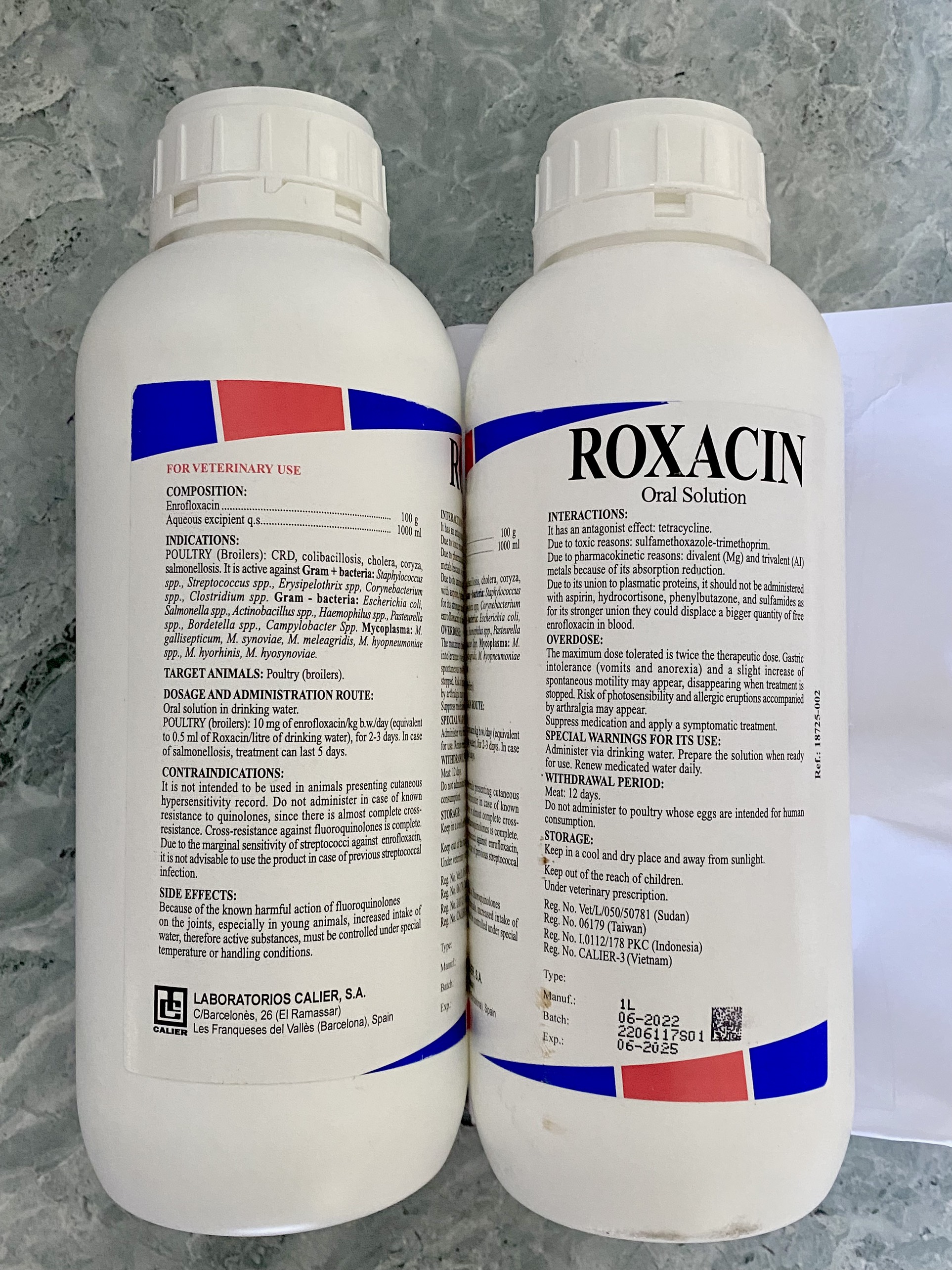 Roxacin (chai 1 lít) Dung dịch dùng pha nước uống cho gia cầm