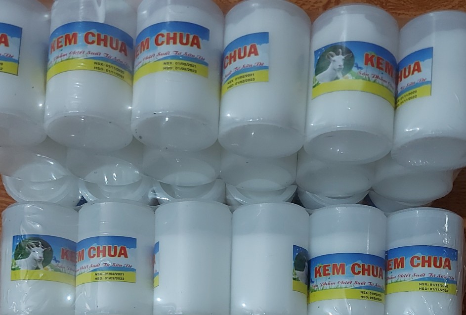 sỉ lố 12 hũ kem chua trắng da