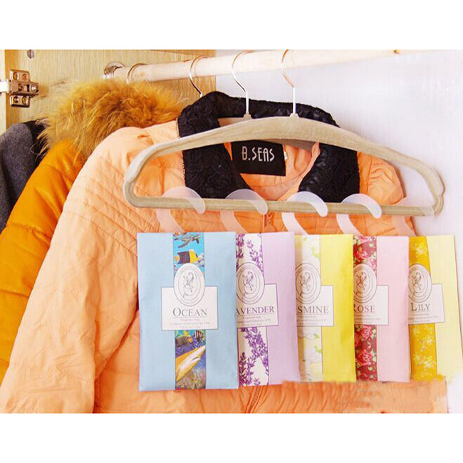 COMBO 5 Túi Thơm Để Tủ Quần Áo Kèm Móc Treo (Mix mùi ngẫu nhiên)