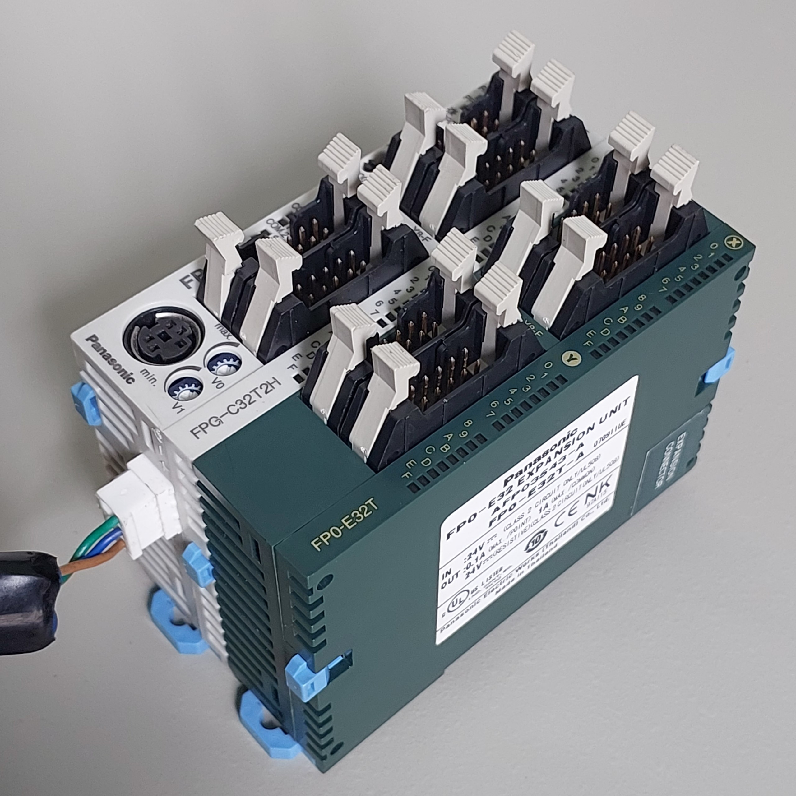 Bộ lập trình plc fpg-c32t2h panasonic – afpg2643h và mô đun mở rộng i/o plc panasonic fpg-xy64d2t