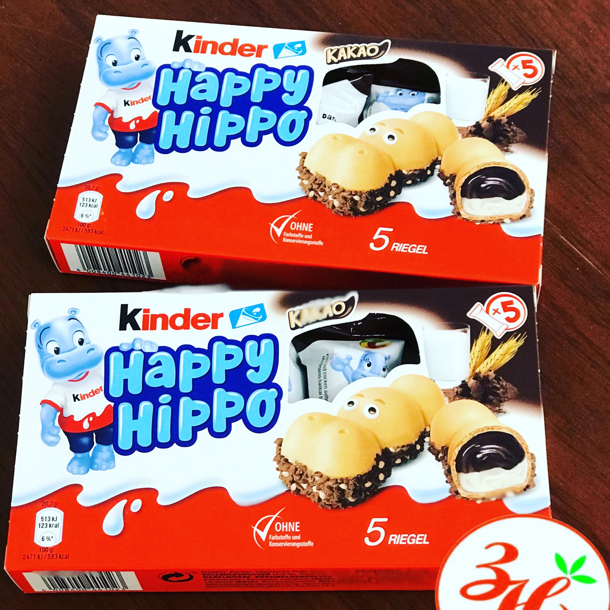 Socola hà mã Kinder Đức