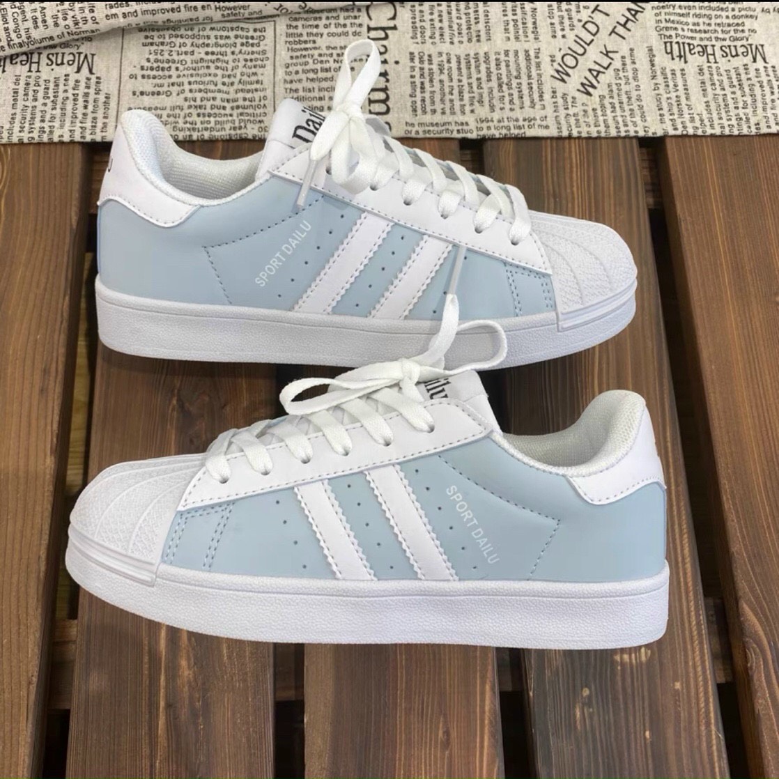 giày sneaker nữ da sườn sọc dailu mũi sò cứng năng động