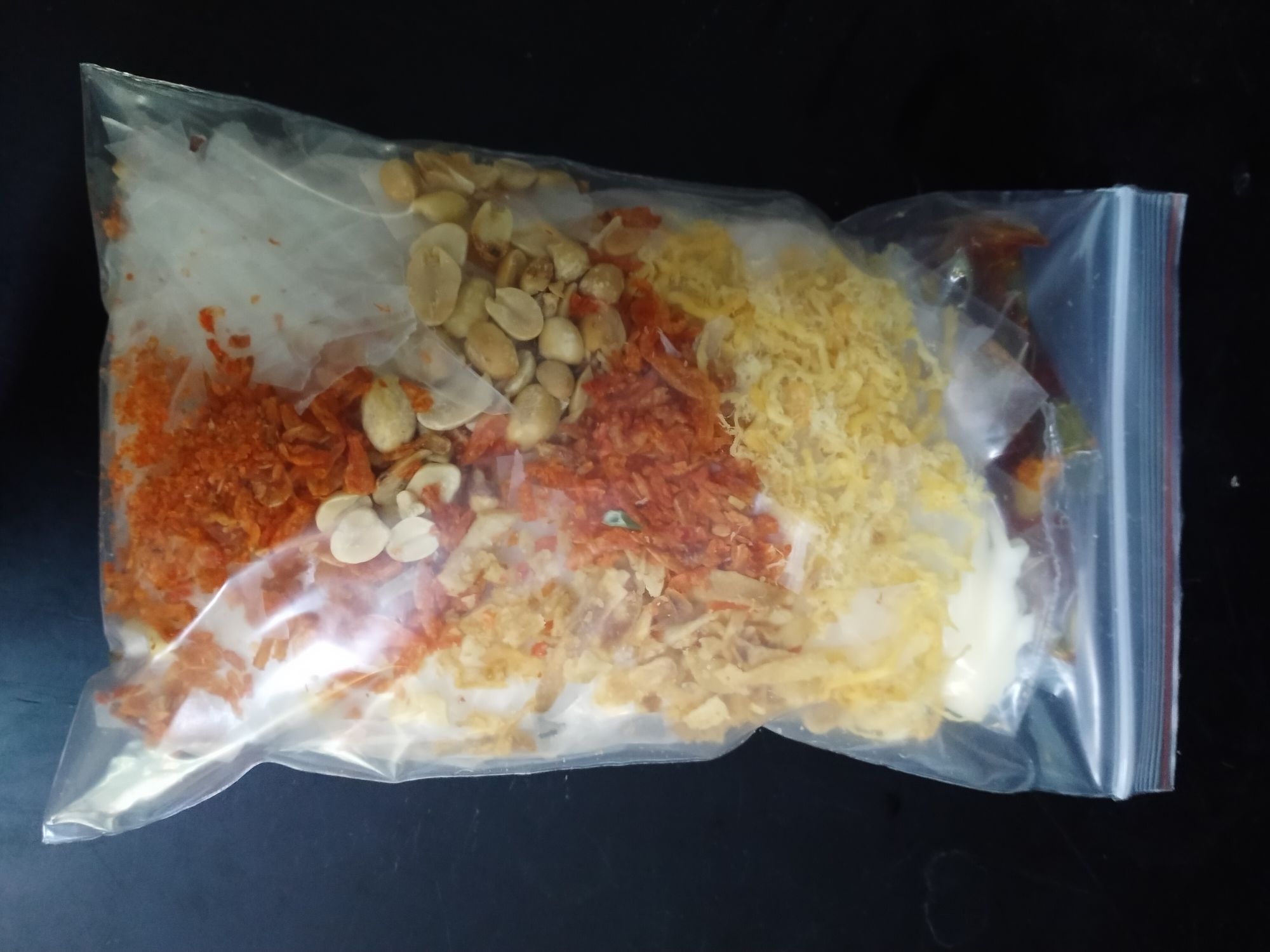 1 bịch bánh tráng trộn