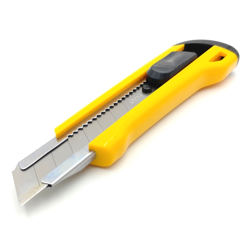 Dao rọc giấy  (0.5x18x100mm) 2042 (Deli)