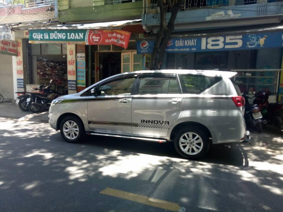 Tem Dán Xe Innova Đơn Giản
