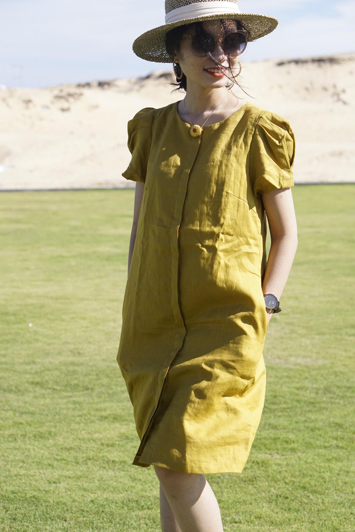 Đầm linen thêu nút BUT - MaxMessi