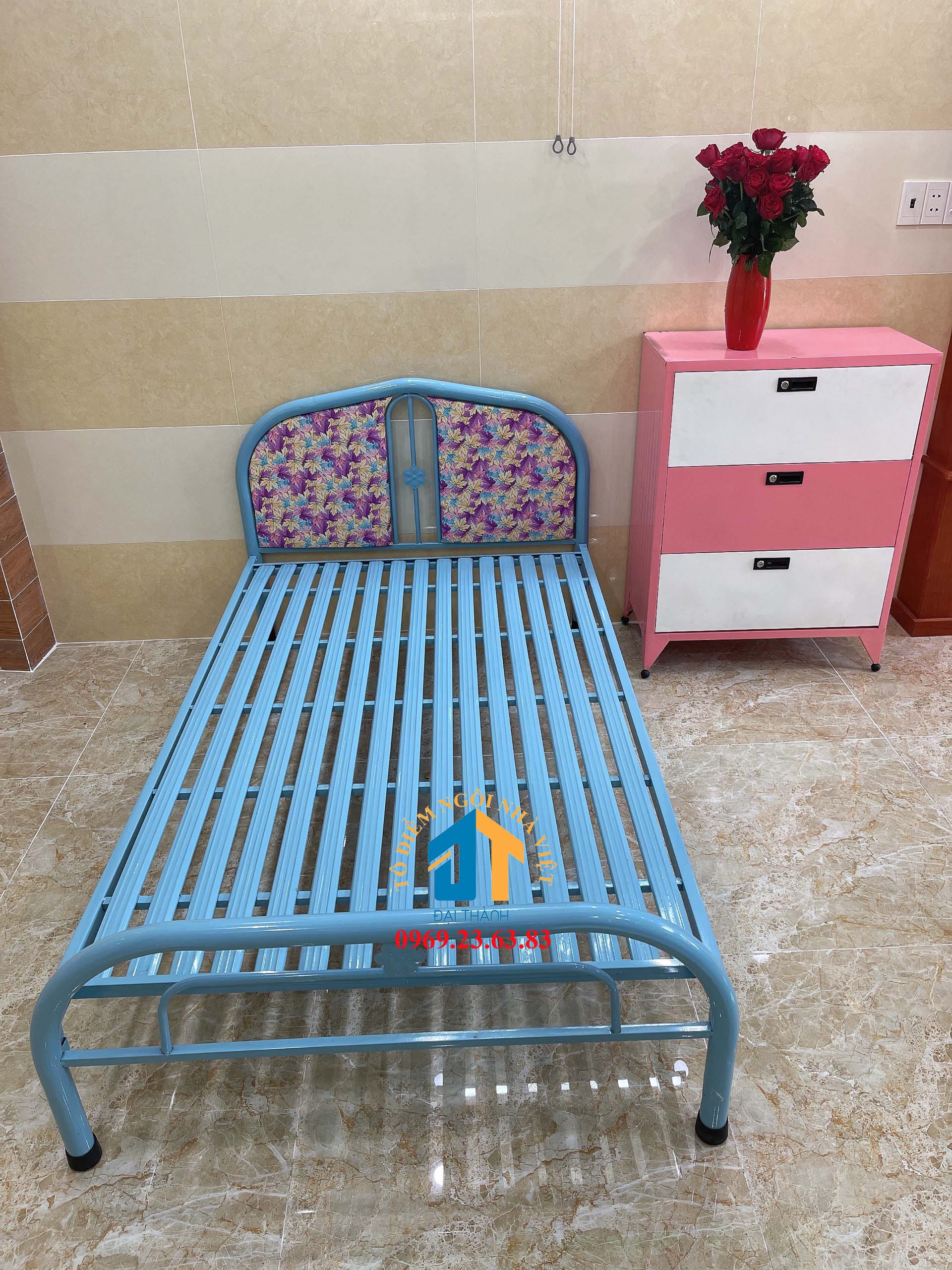 Giường  sắt ngang 1m2 dài 2m Đại Thành mẫu 15