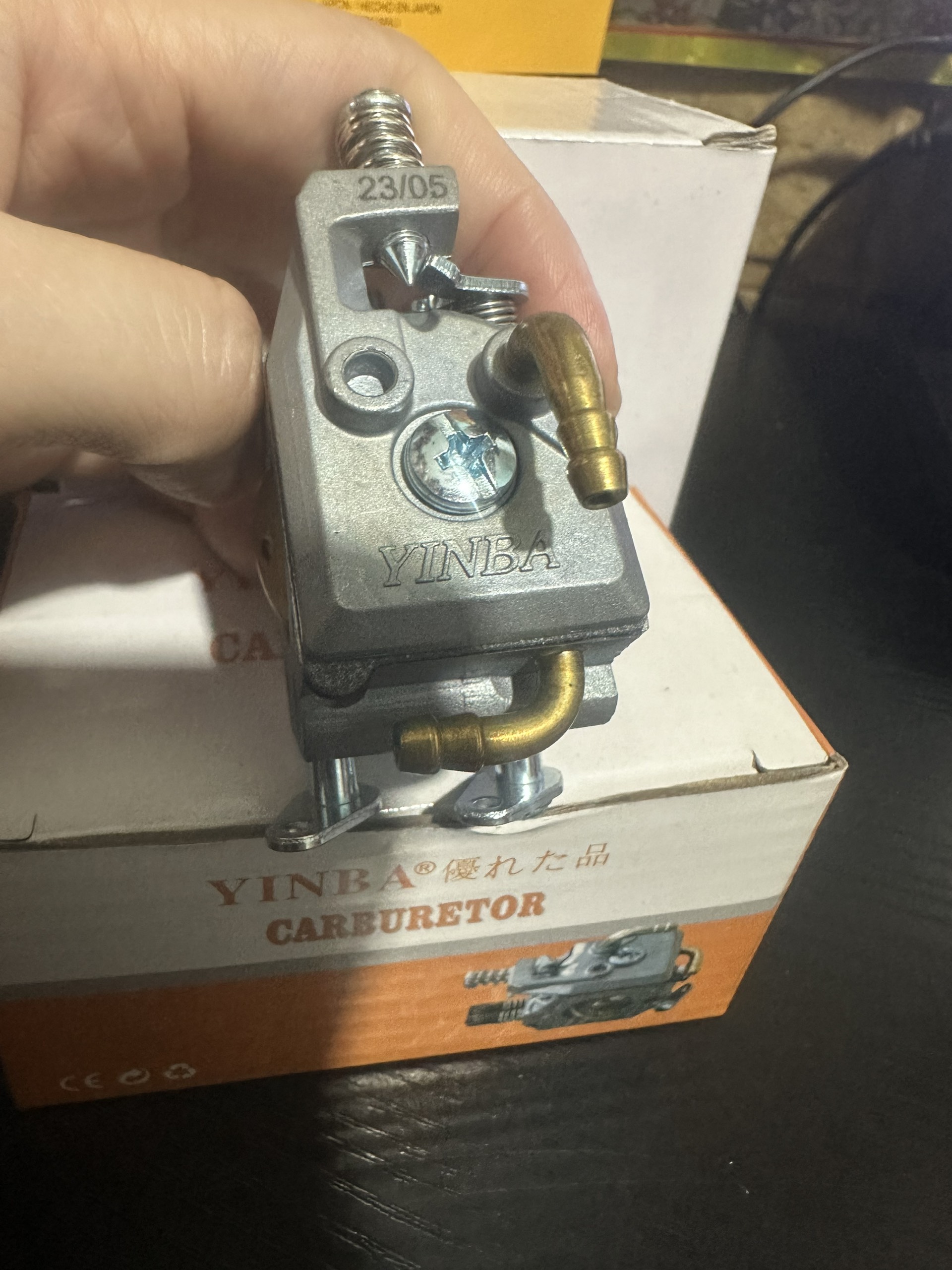 Bình xăng con ( bộ chế hoà khí) máy cưa xích 5200/5800/5900
