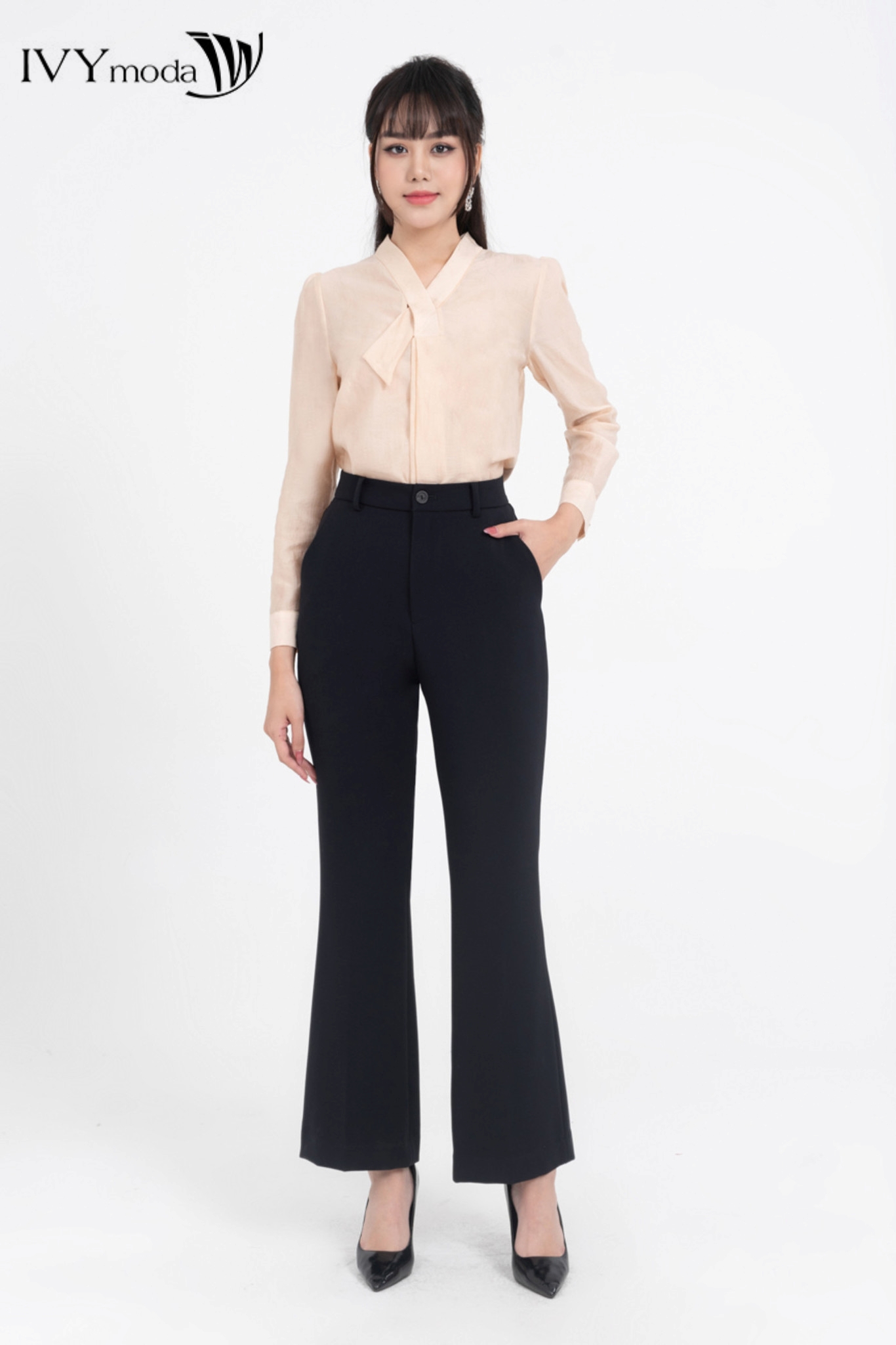 Áo lụa cổ xếp chéo IVY moda MS 17M8167