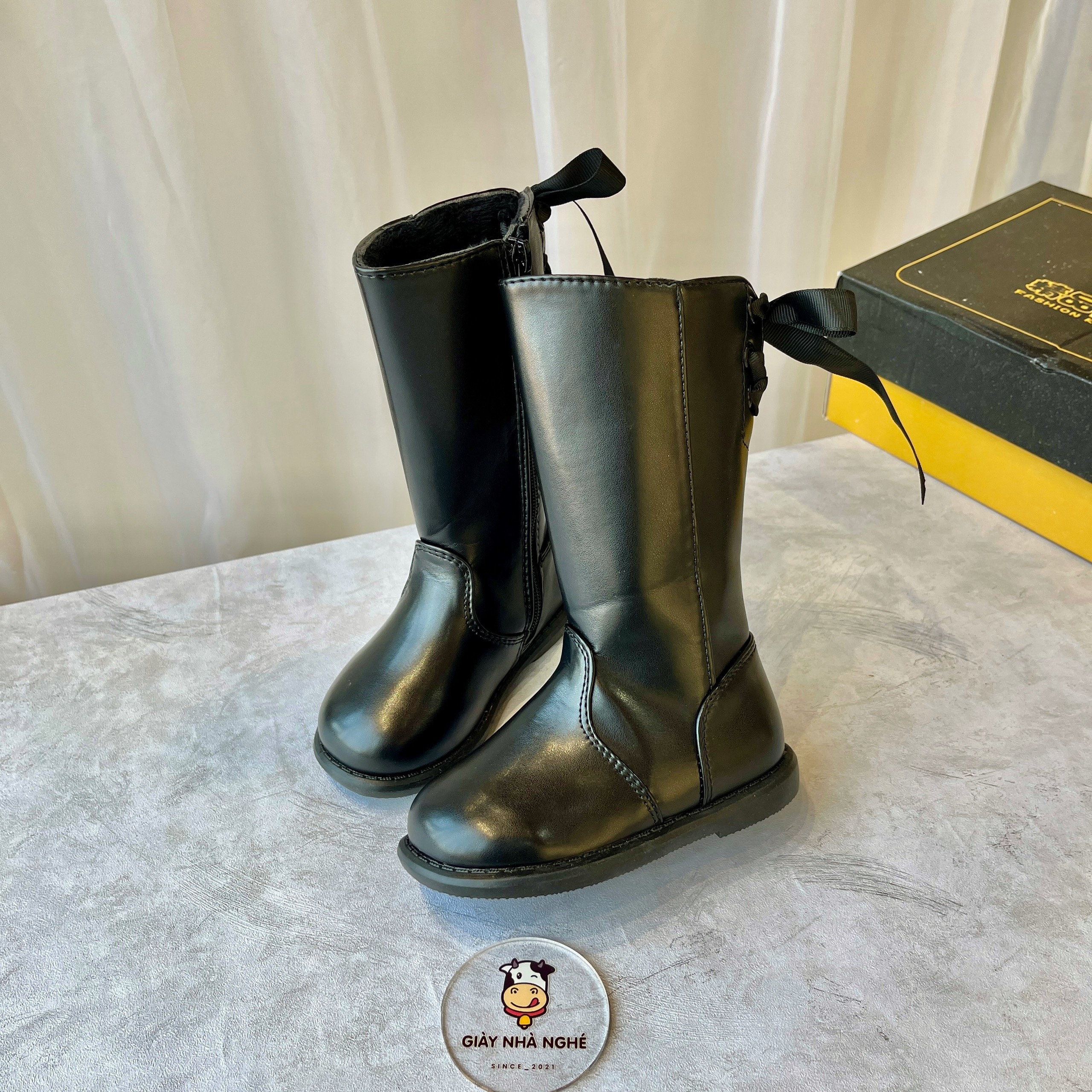 Boot cho bé- giày boot da trơn lót lông mềm mại dáng cao cổ thắt nơ sang chảnh phong cách hàn quốc cho bé gái