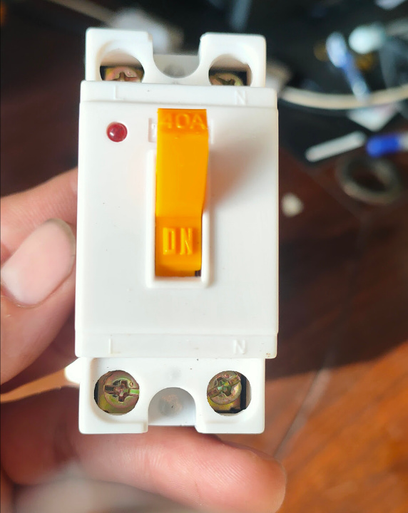 Cầu dao an toàn CB Tyejun 40A CB-F1