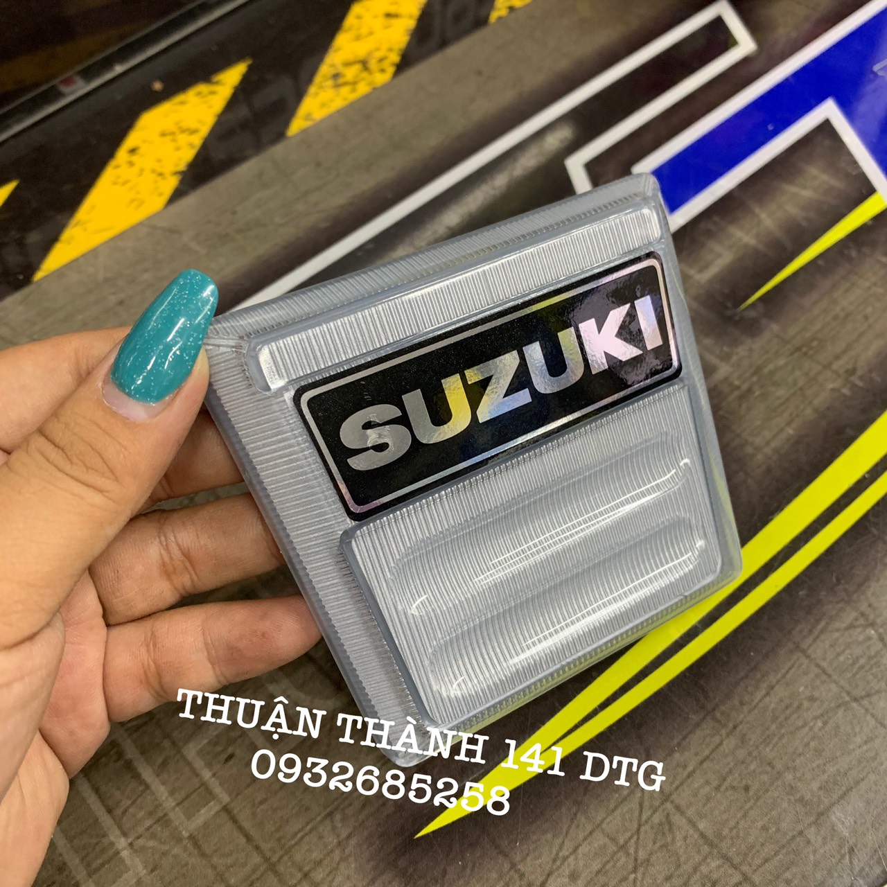 LOGO MẶT NẠ SPORT 110 / XIPO 110 (chữ bạc)