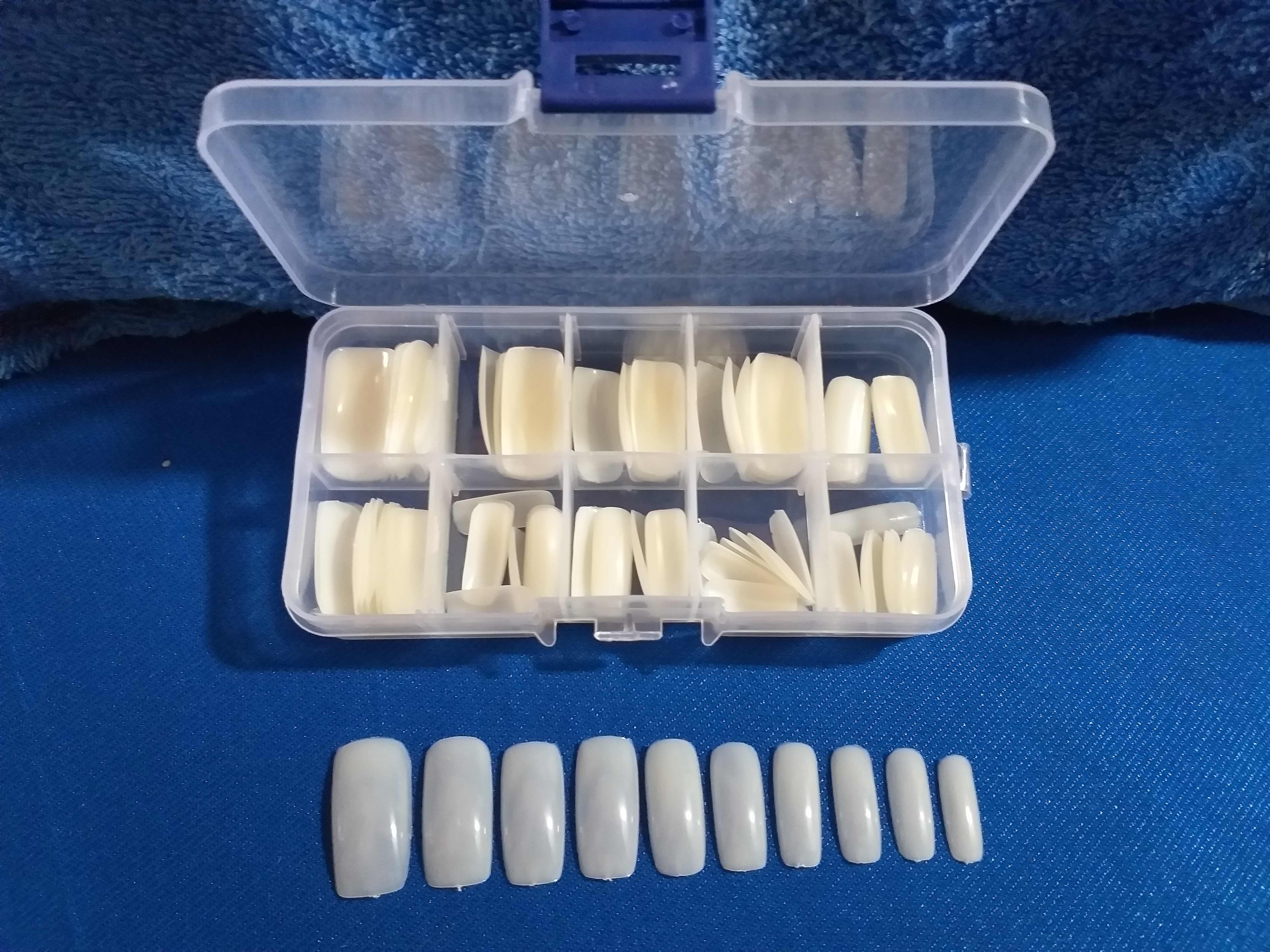 SET 100 MÓNG TAY GIẢ CÓ HỘP (PHOM VUÔNG)