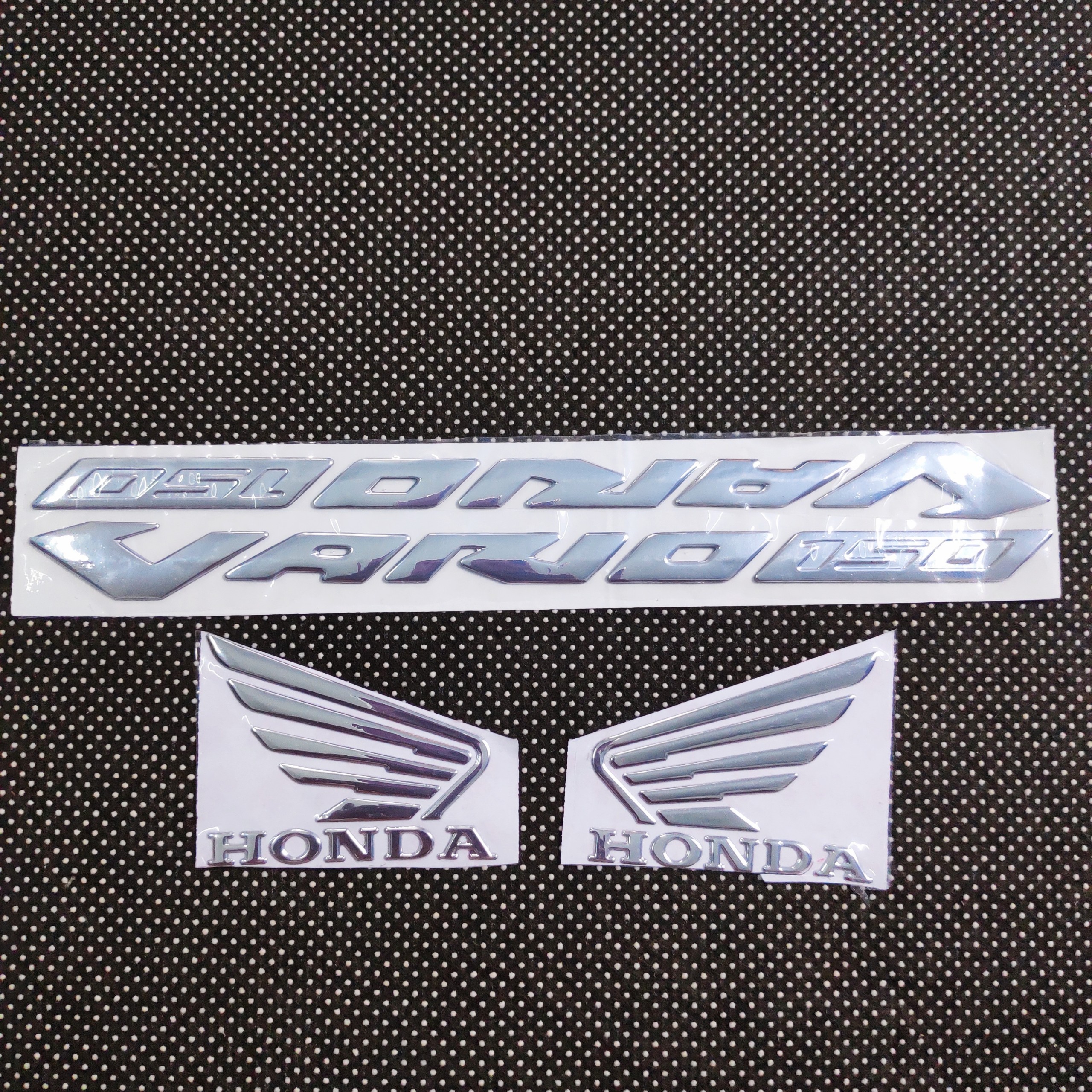 [TRANG TRI XE] COMBO bộ tem logo chữ nỗi tem tên xe VARIO 150 và tem logo cánh chim HONDA (màu BẠC)