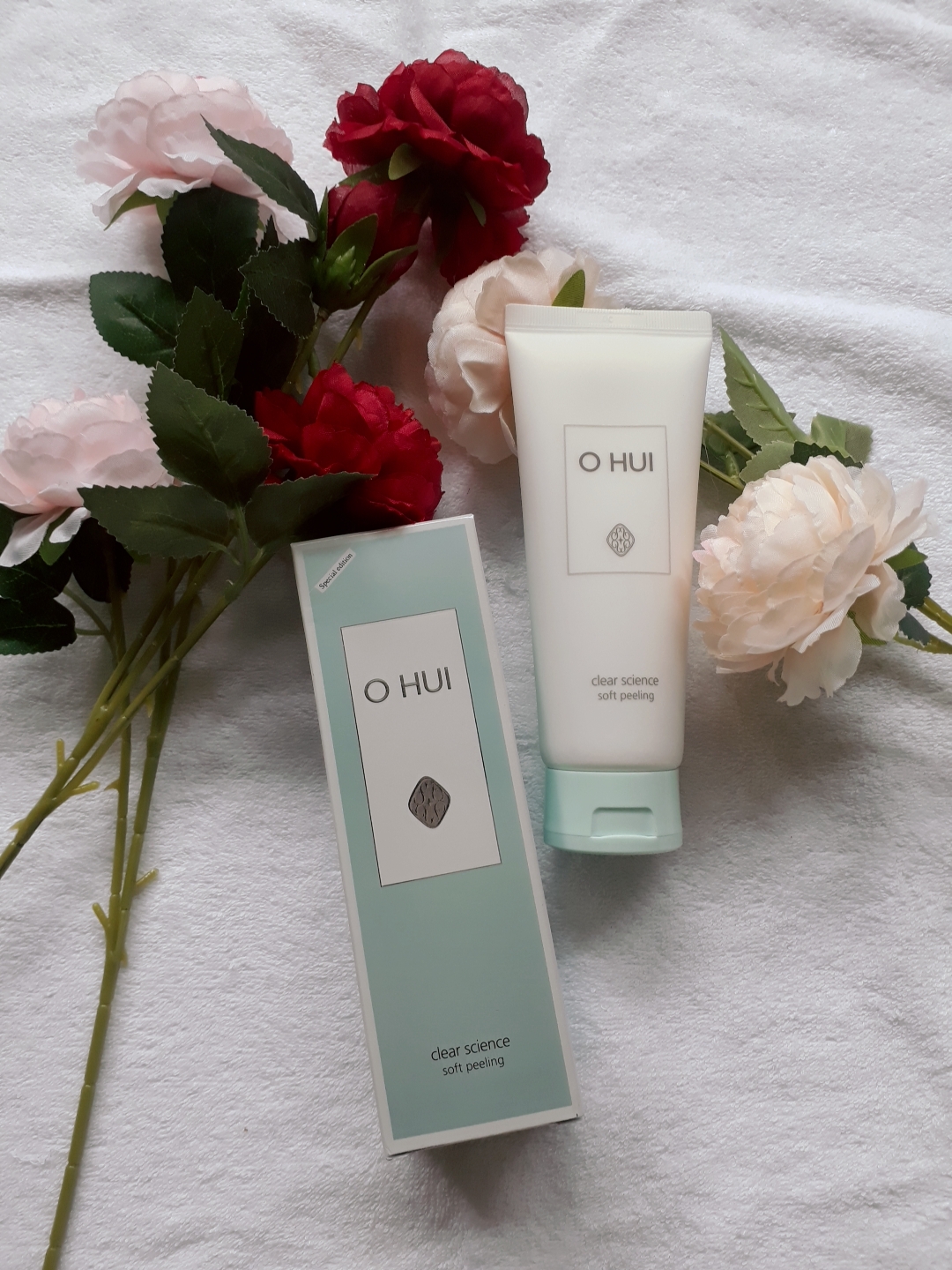 [HCM]Tẩy Tế Bào Chết Ohui Clear Science Soft Peeling 100ml