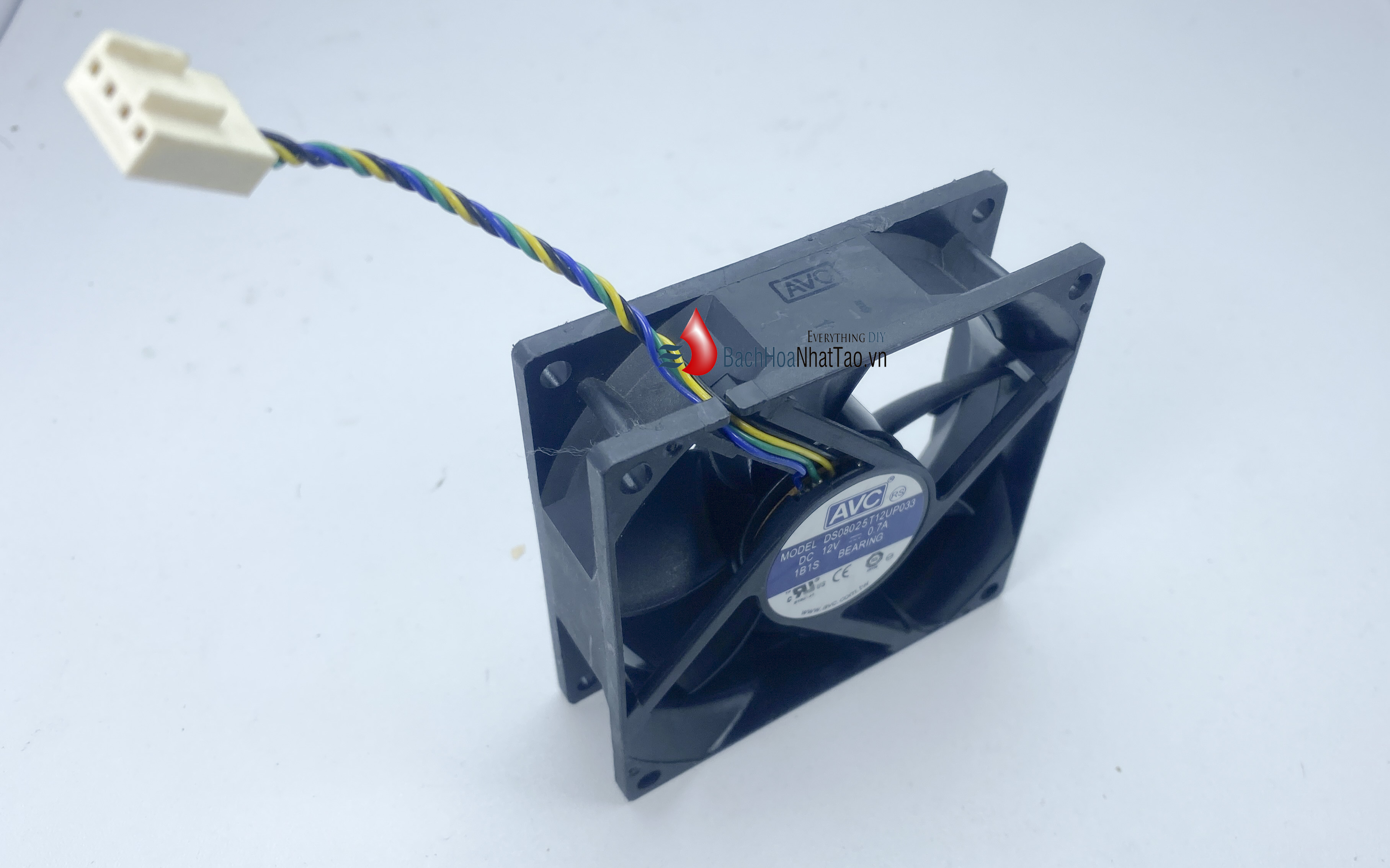 Quạt AVC 12v-0.7a 8cm vuông 4 dây