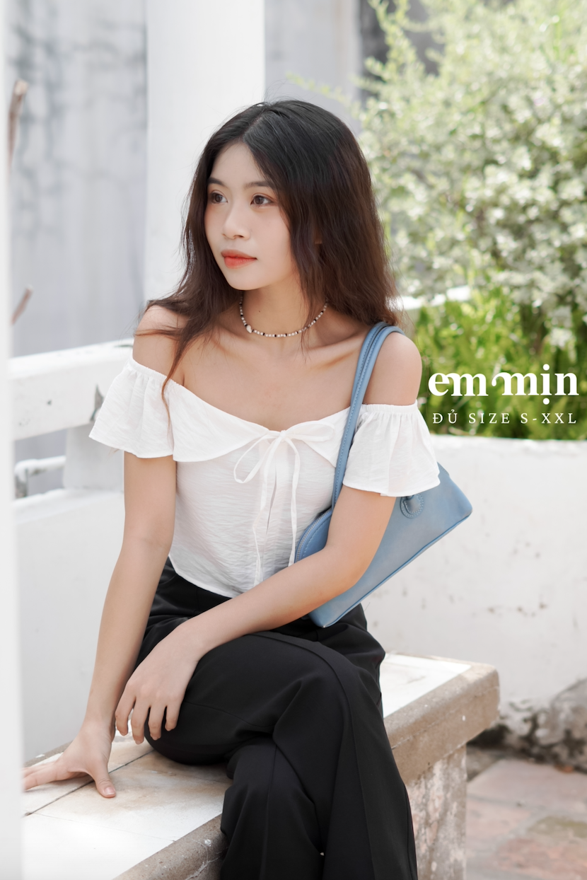 Áo croptop cổ nơ trễ vai