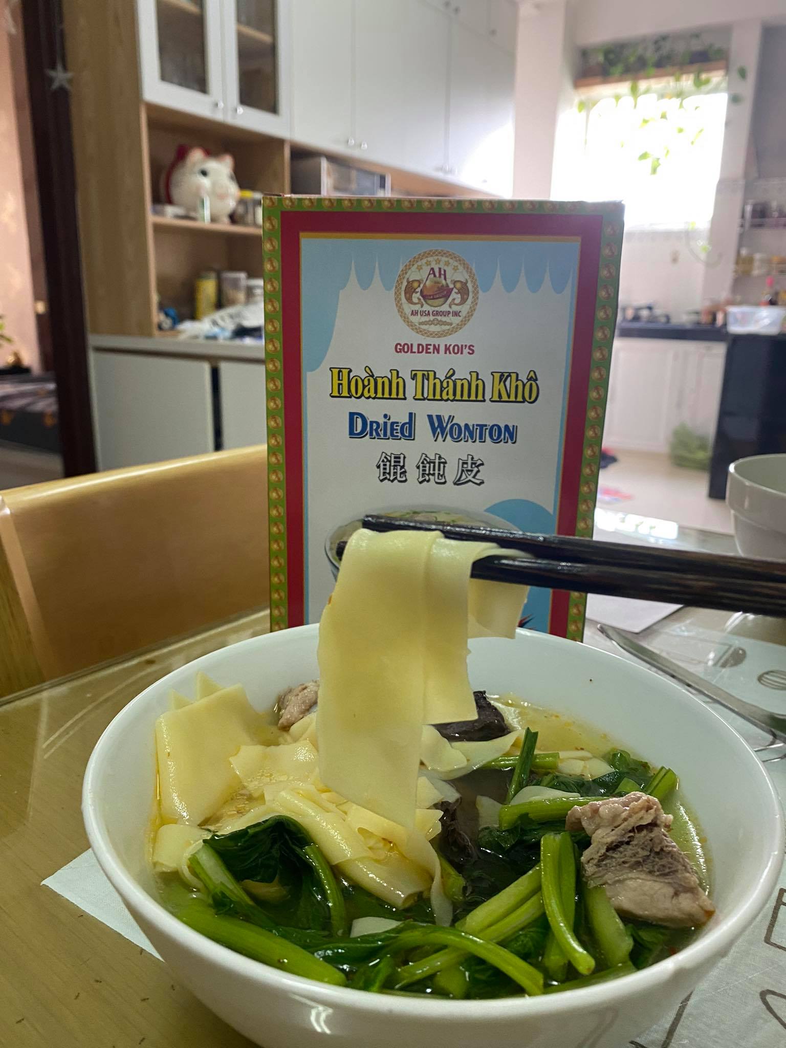 Hoành thánh lá