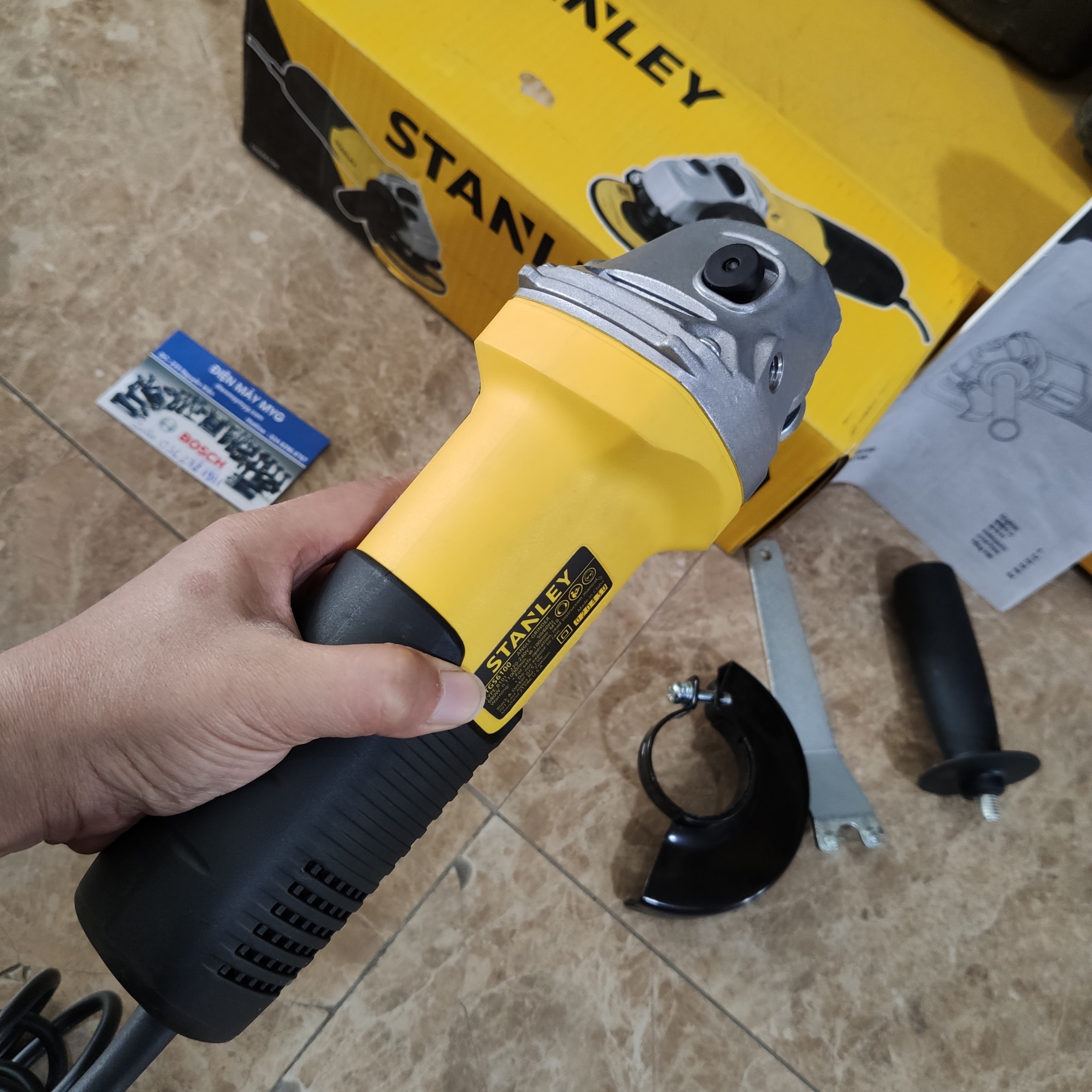 Máy mài cầm tay Stanley STGS6100