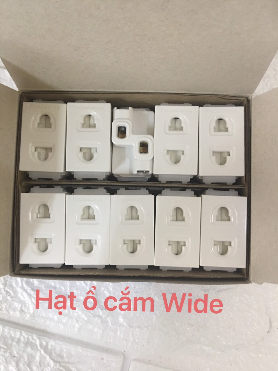 1 hộp hạt ổ cắm,công tắc panasonic wide