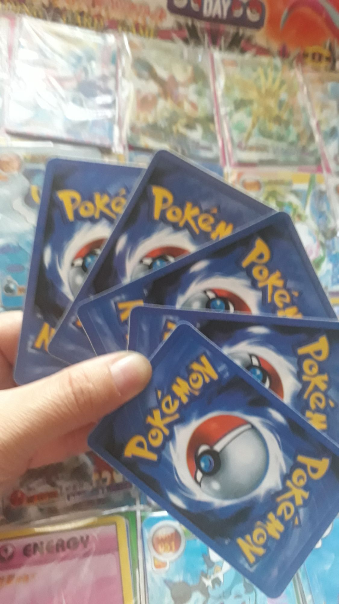Vỉ 120 thẻ bài pokemon bằng lụa (nhựa dẻo)