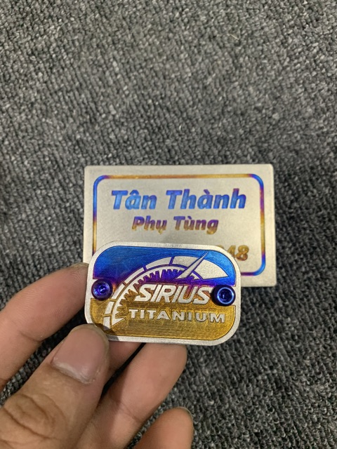 Nắp dầu Sirius kèm 2 ốc gr5 tím, lục bảo