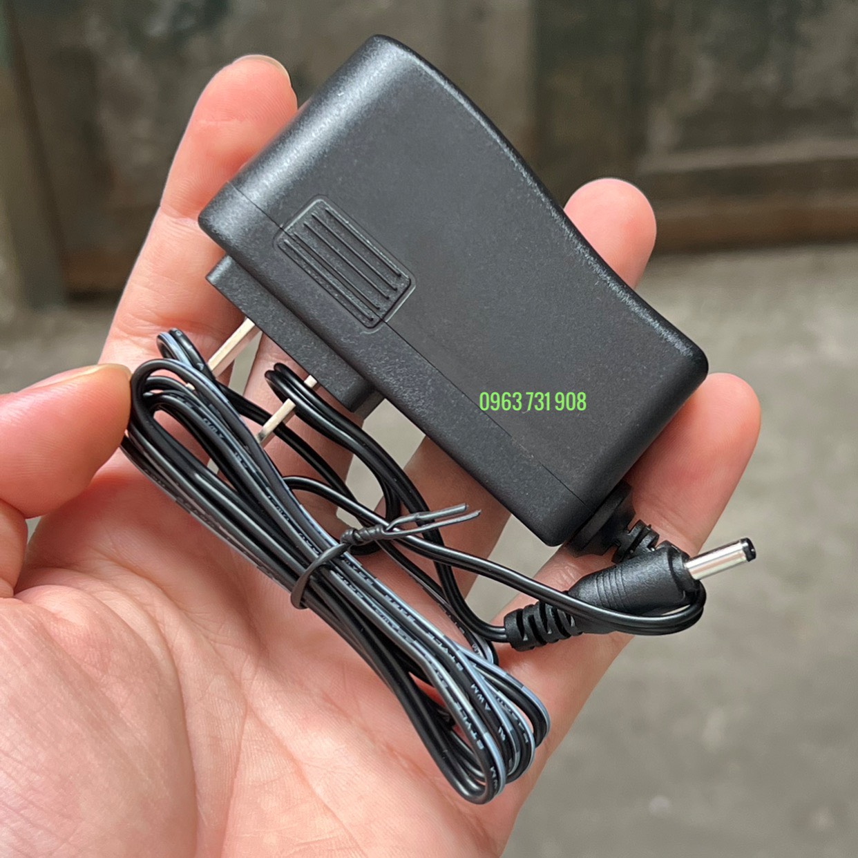 Adapter Nguồn 5V 2A Chân Kim Nhỏ
