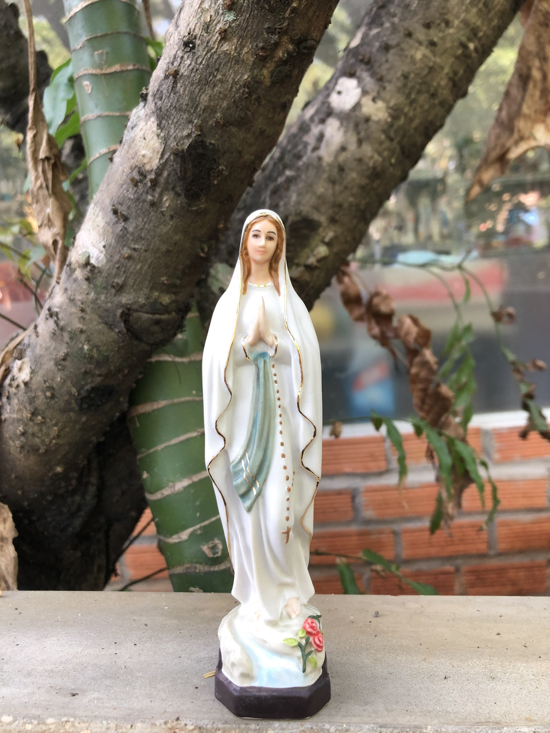 Tượng sứ - Mẹ Lộ Đức 15cm