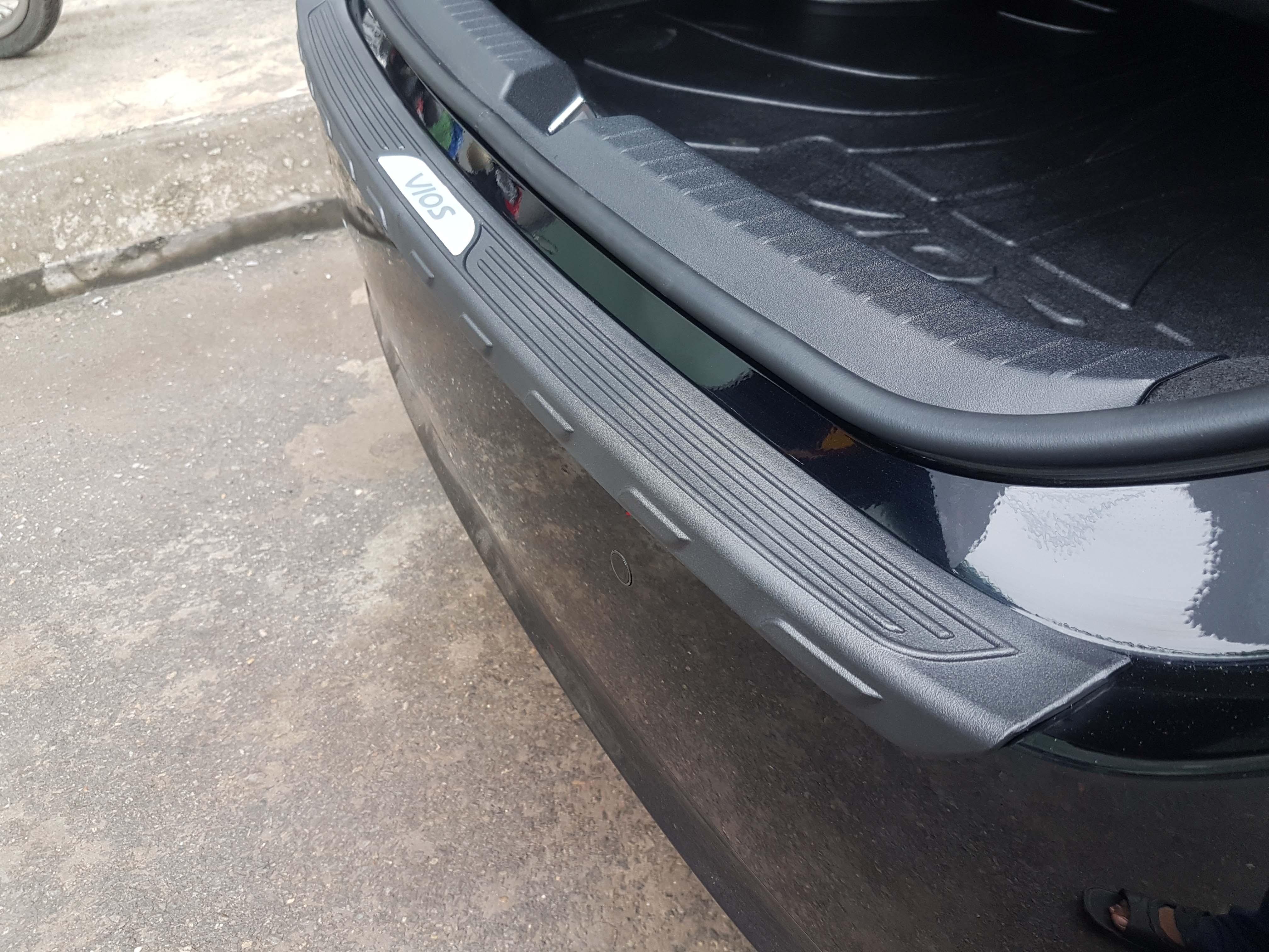 Bậc cốp nhựa Toyota Vios 2019