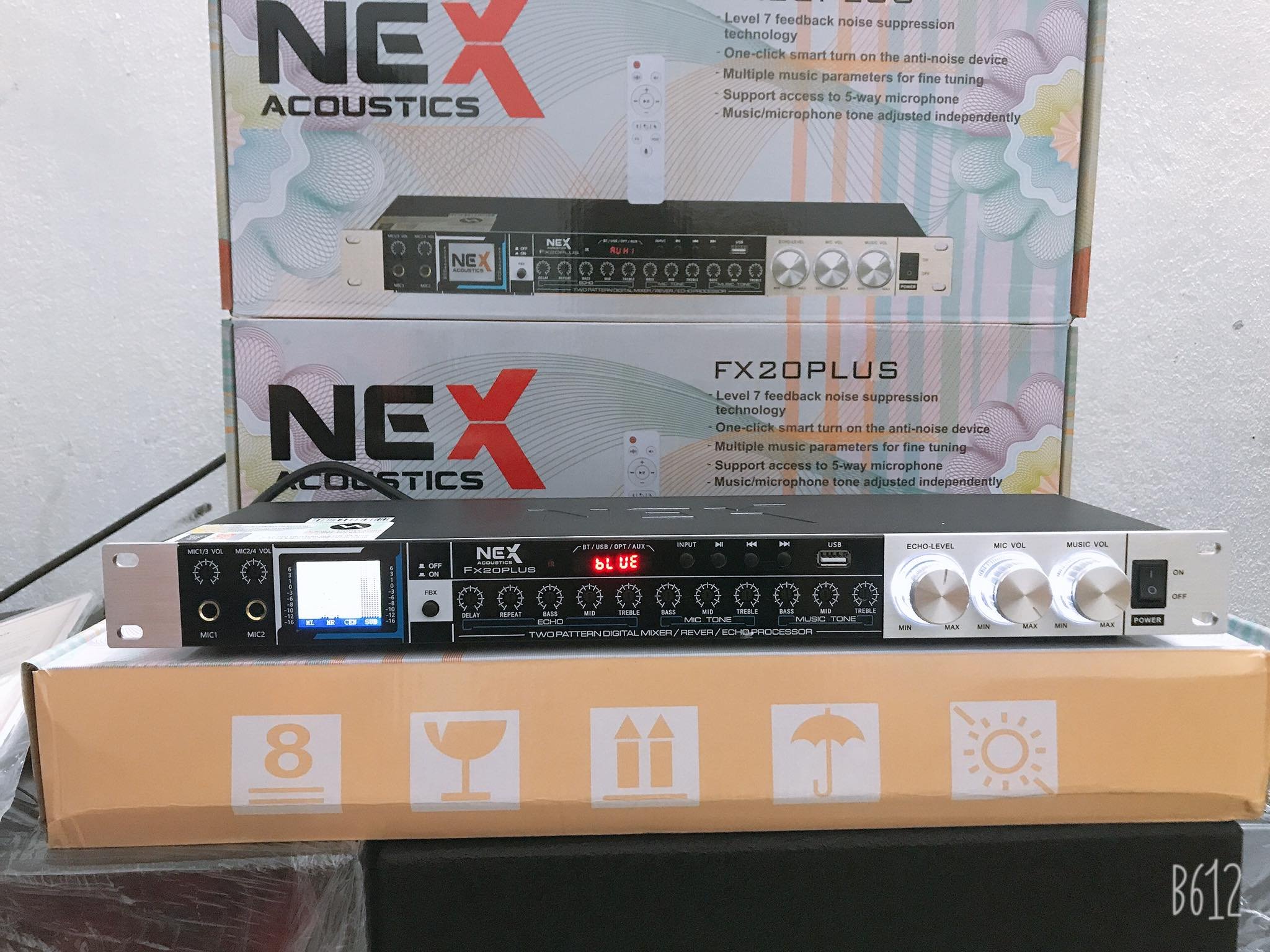Vang Cơ NEX FX 20 PLUS - Vang Cơ Karaoke Thế Hệ Mới. Chống Hú Cực Tốt, Có Cổng Kết Nối USB, Bluetooth, Bảo Hành 12 Tháng.
