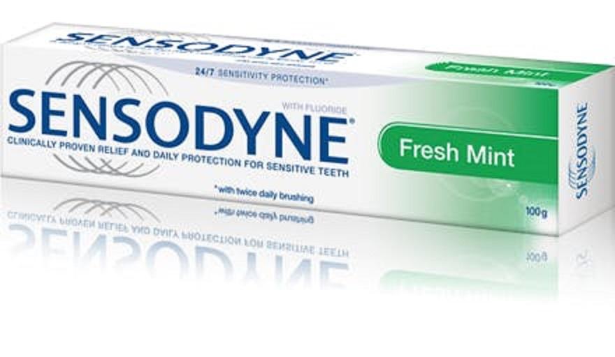 12 tuýp kem đánh răng Sensodyne