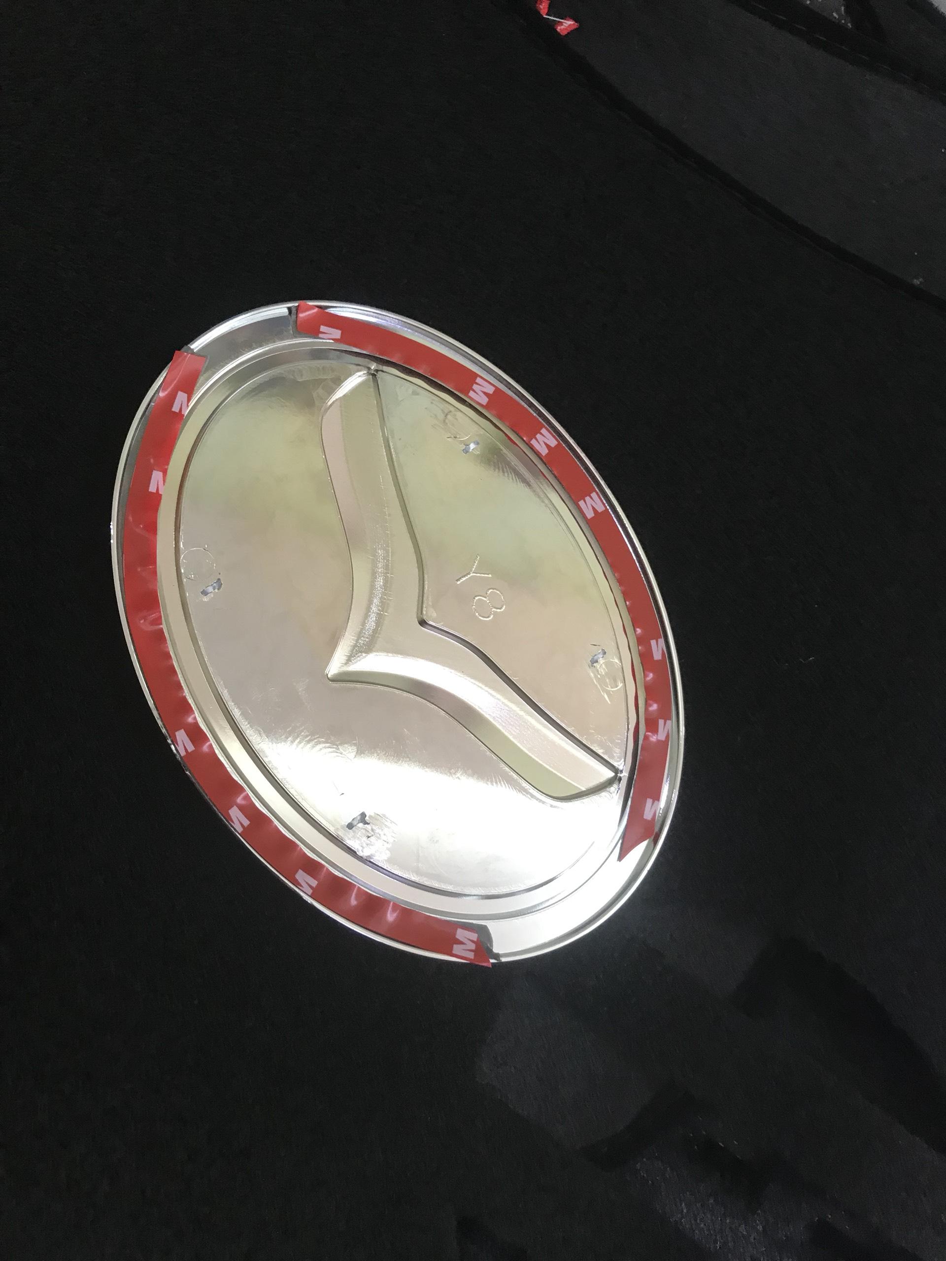 Ốp  nắp xăng xe BT50  2014-2017