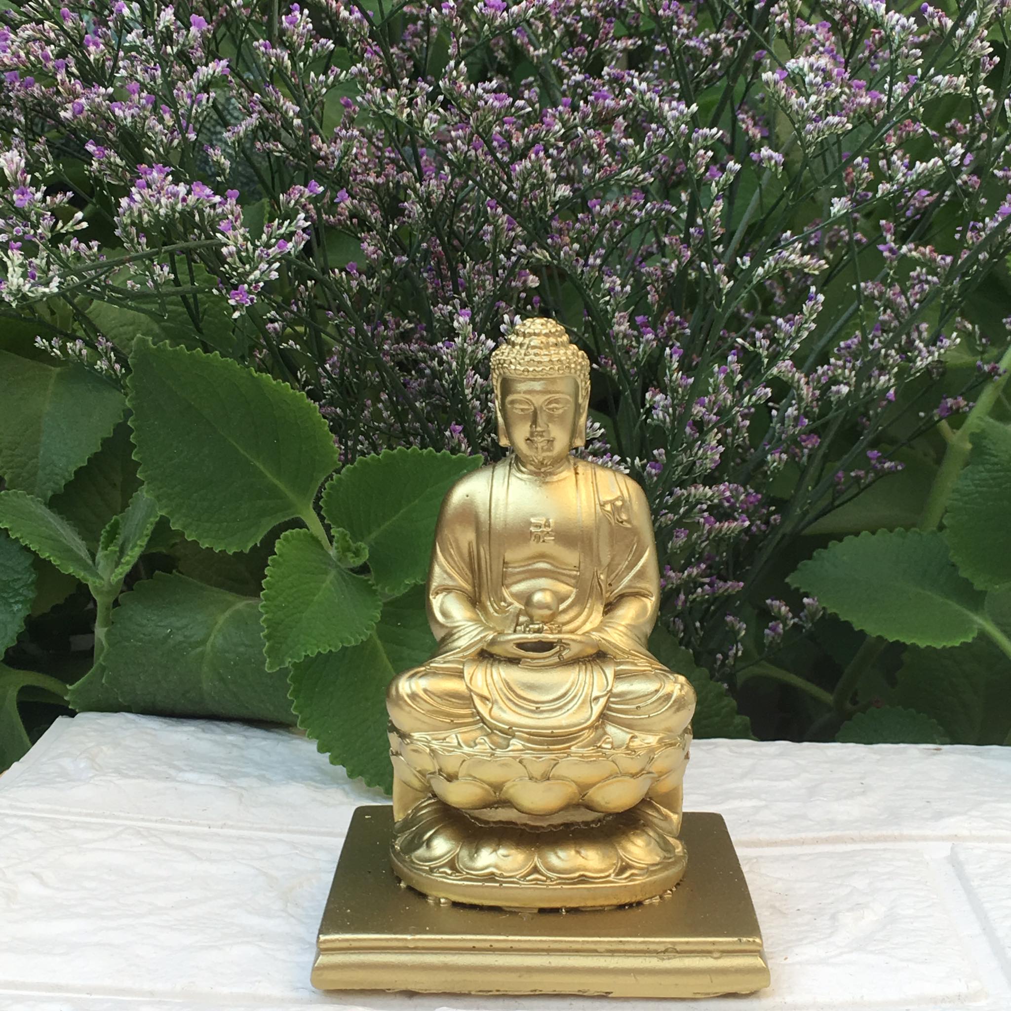 Phật A Di Đà màu sơn đồng